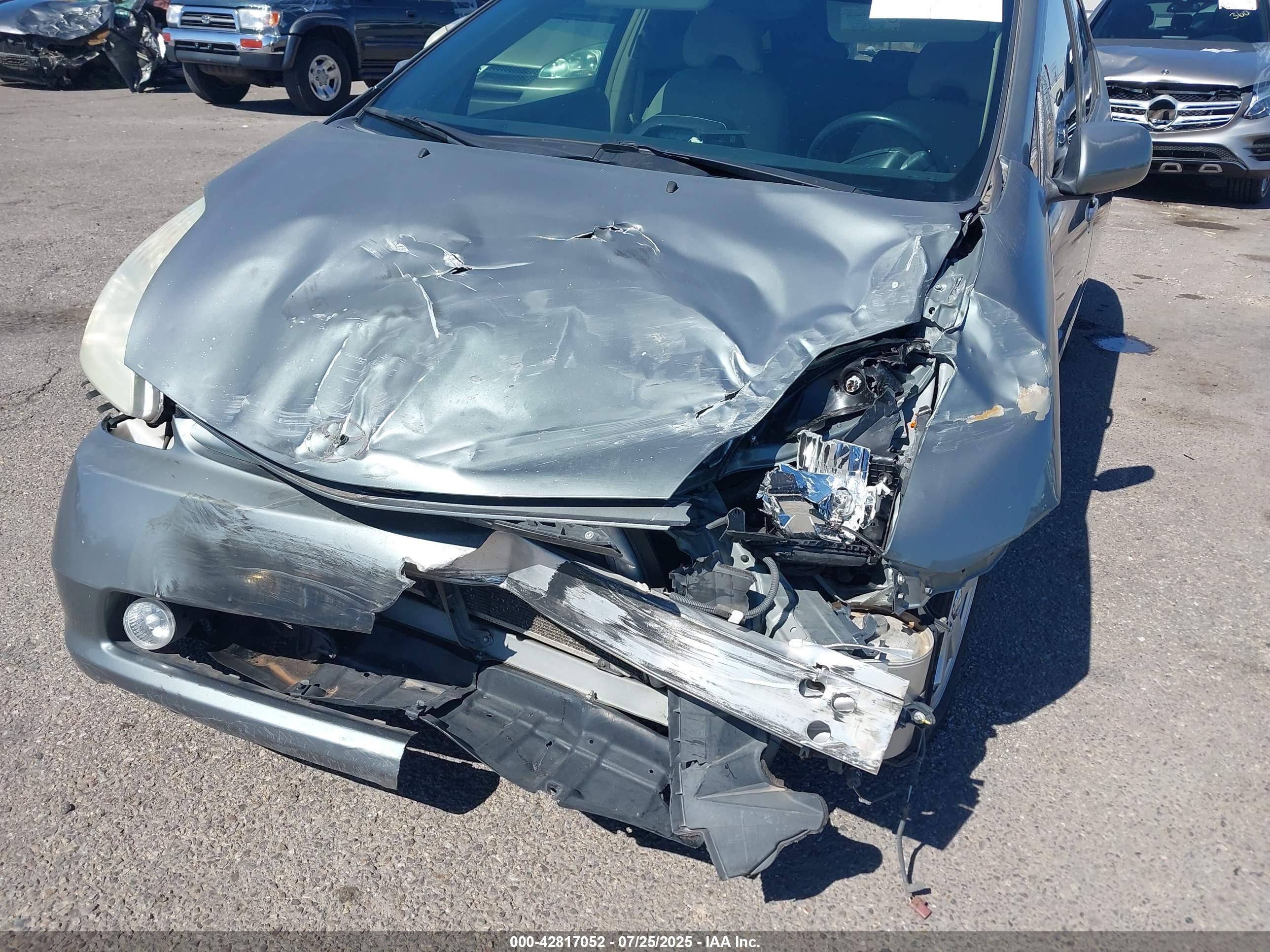 TOYOTA PRIUS image 6