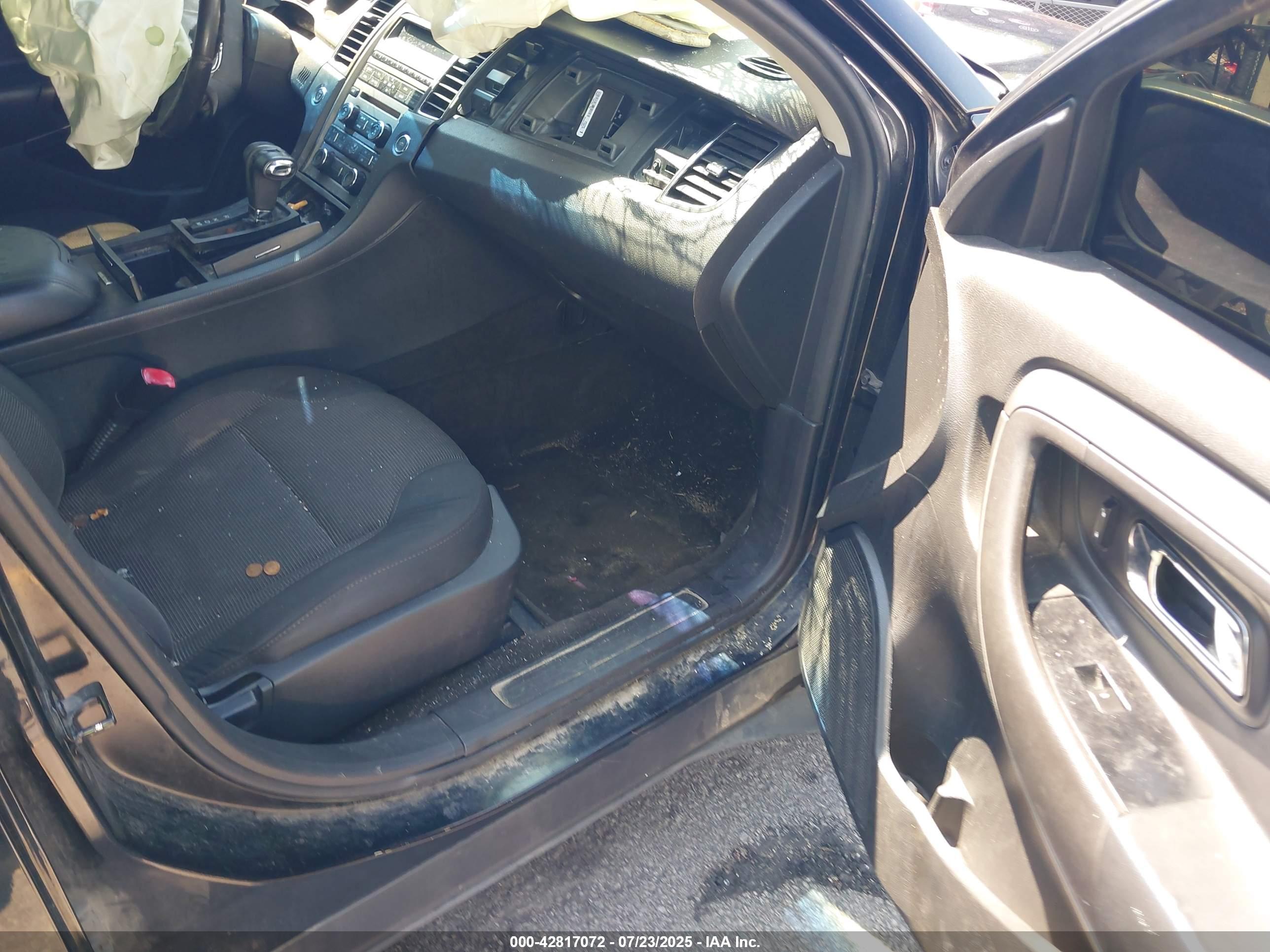 FORD TAURUS image 5