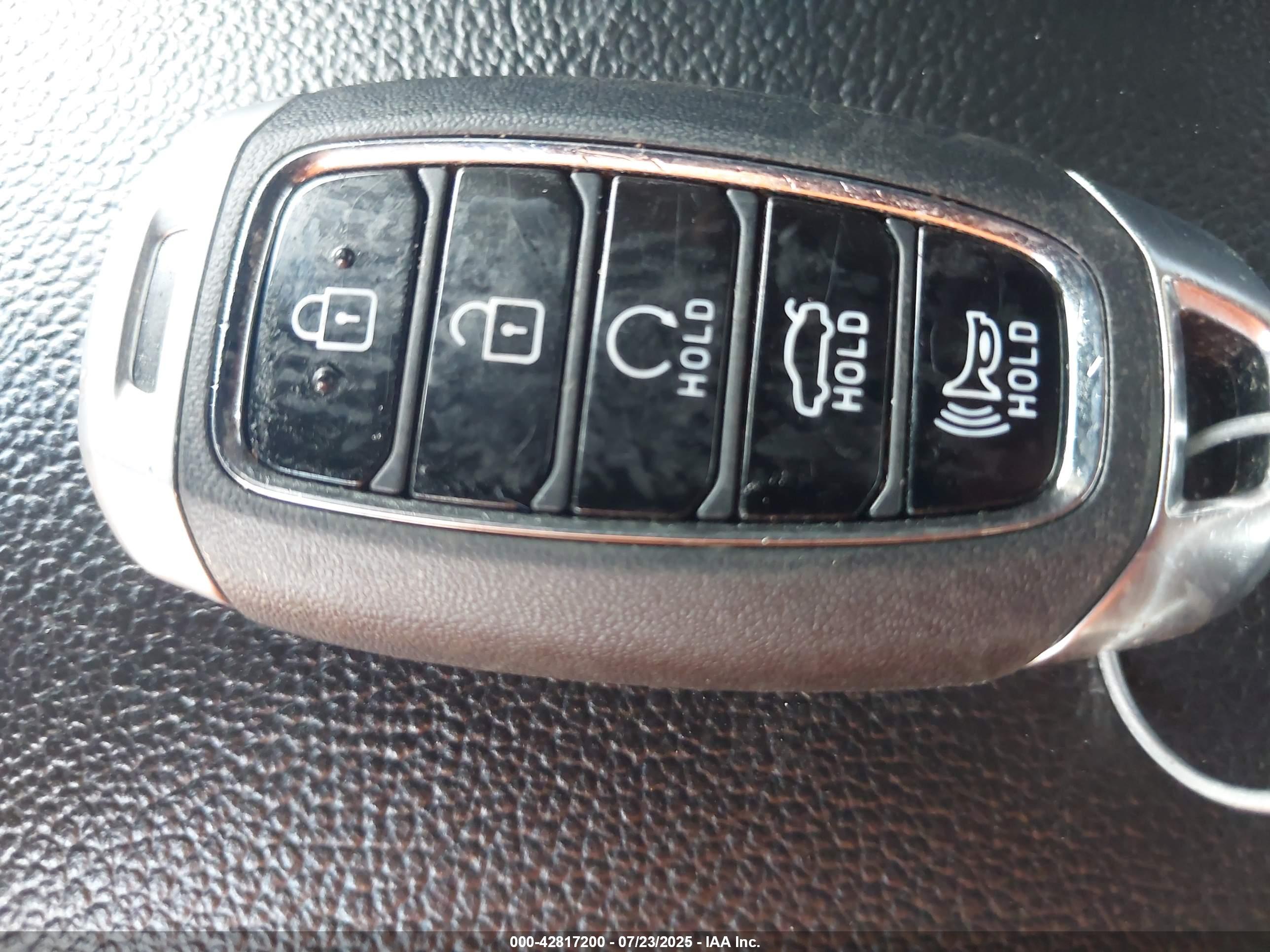 HYUNDAI ELANTRA image 11