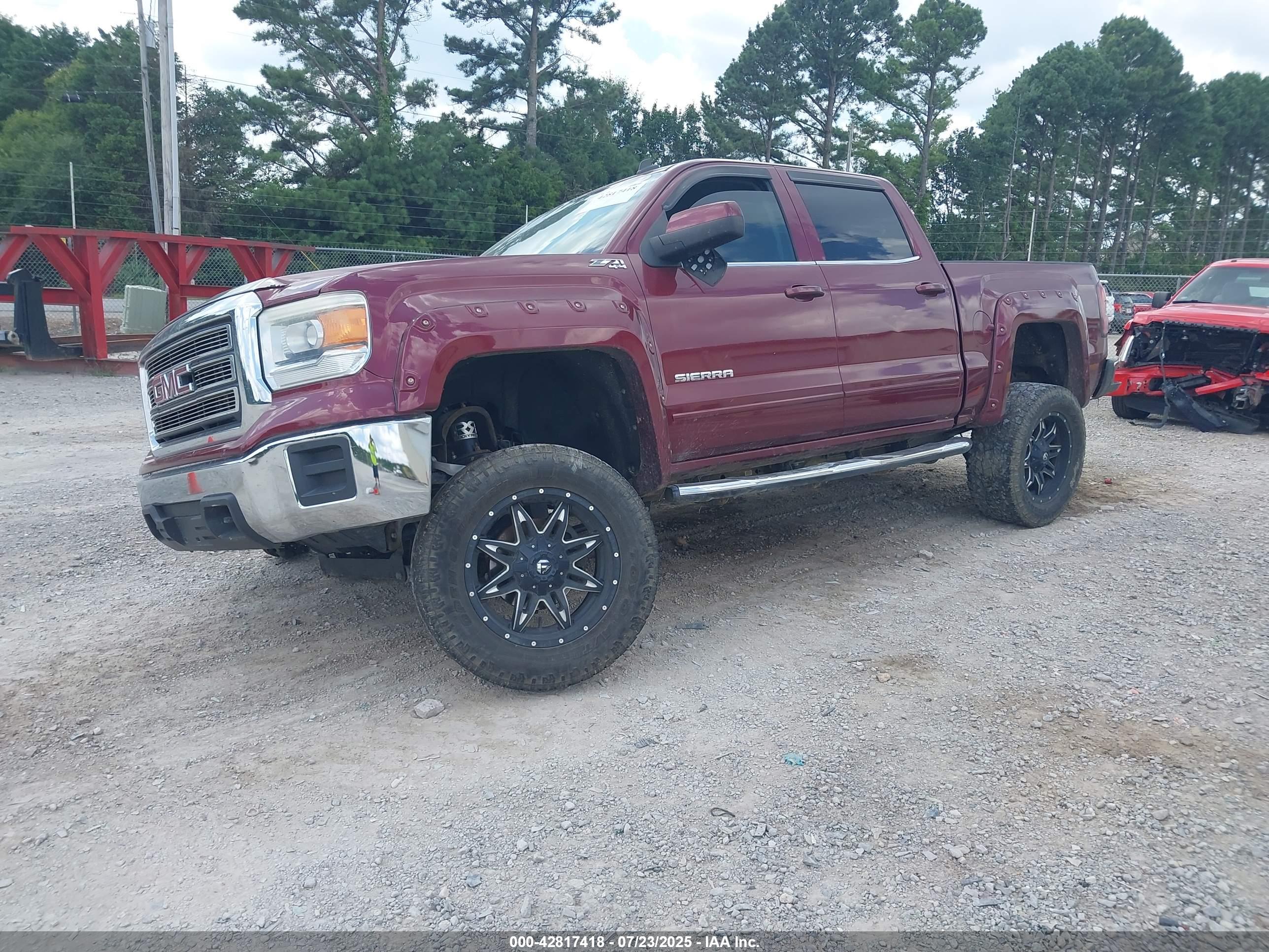 GMC SIERRA image 2