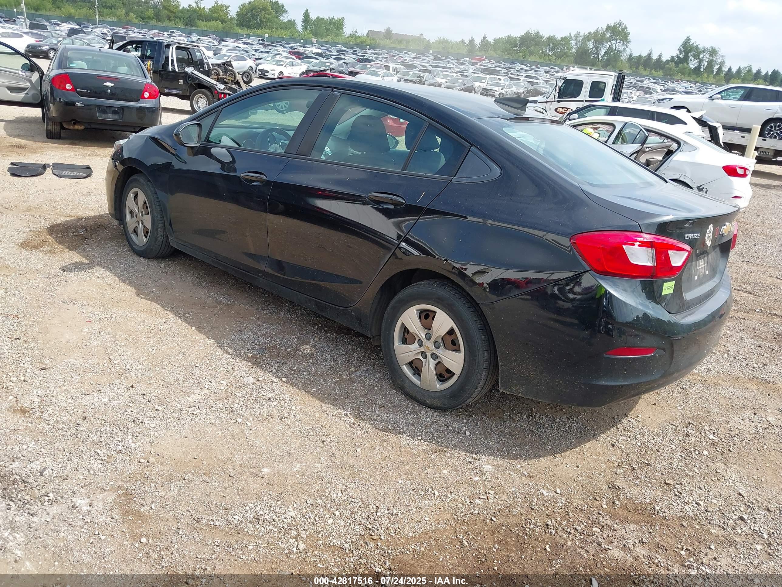 CHEVROLET CRUZE image 3