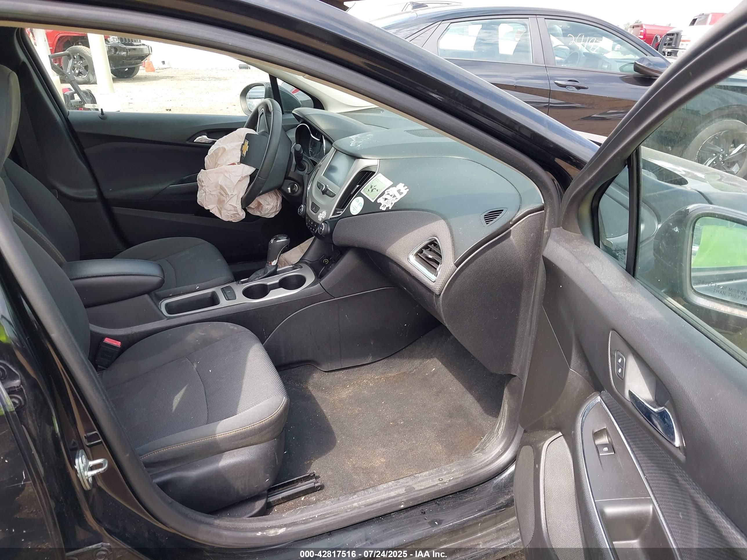 CHEVROLET CRUZE image 5