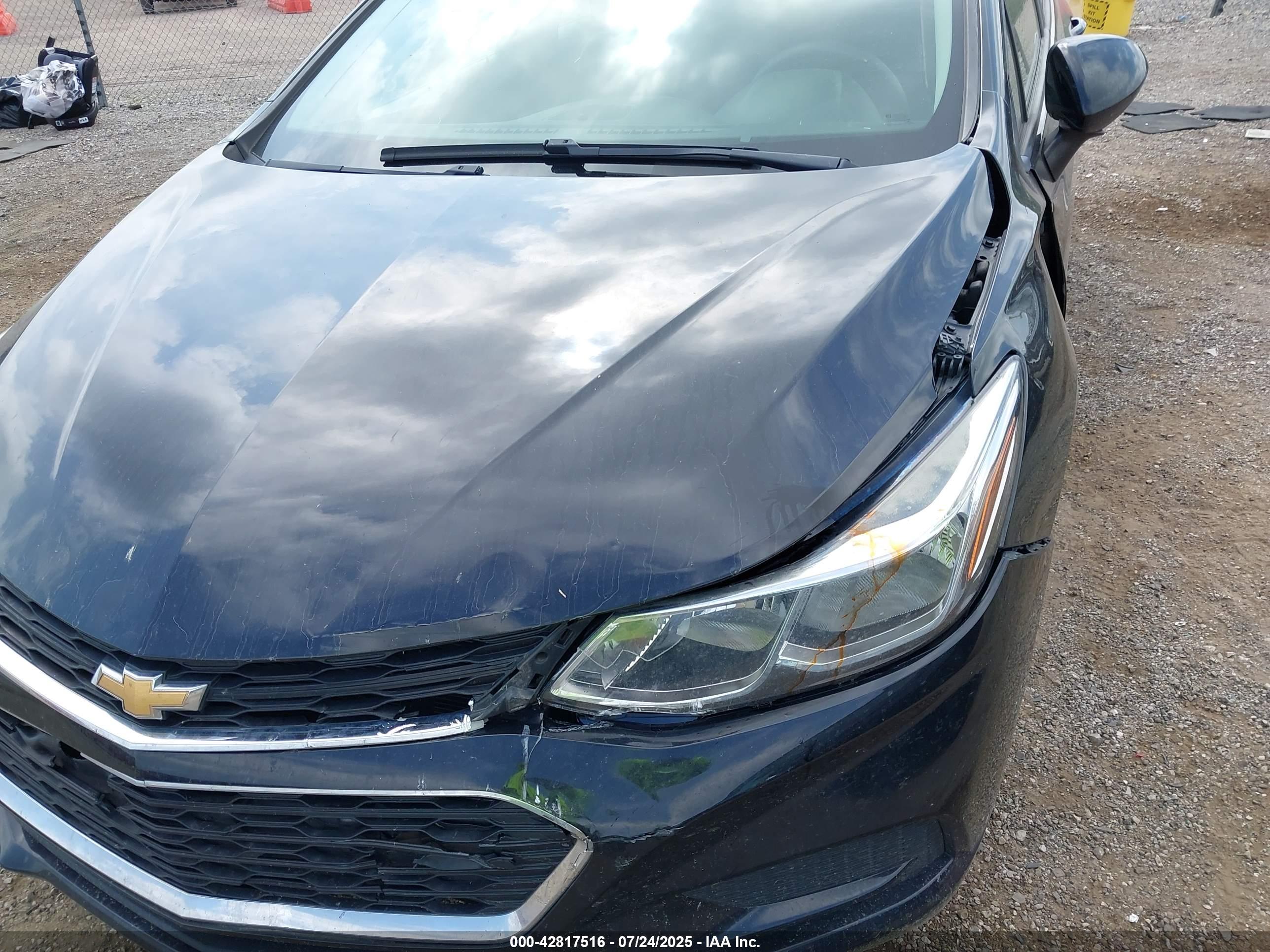 CHEVROLET CRUZE image 6