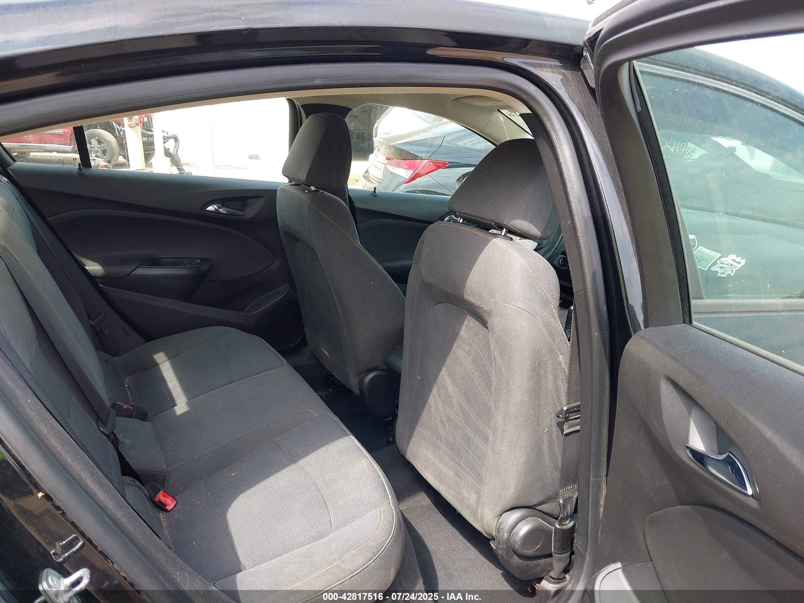 CHEVROLET CRUZE image 8