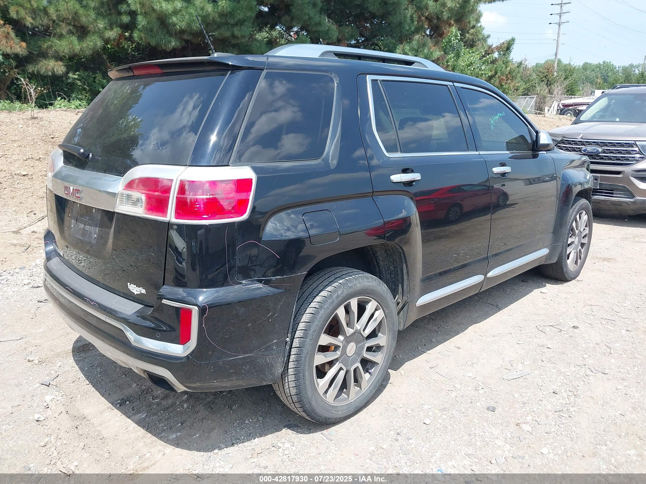 GMC TERRAIN image 4