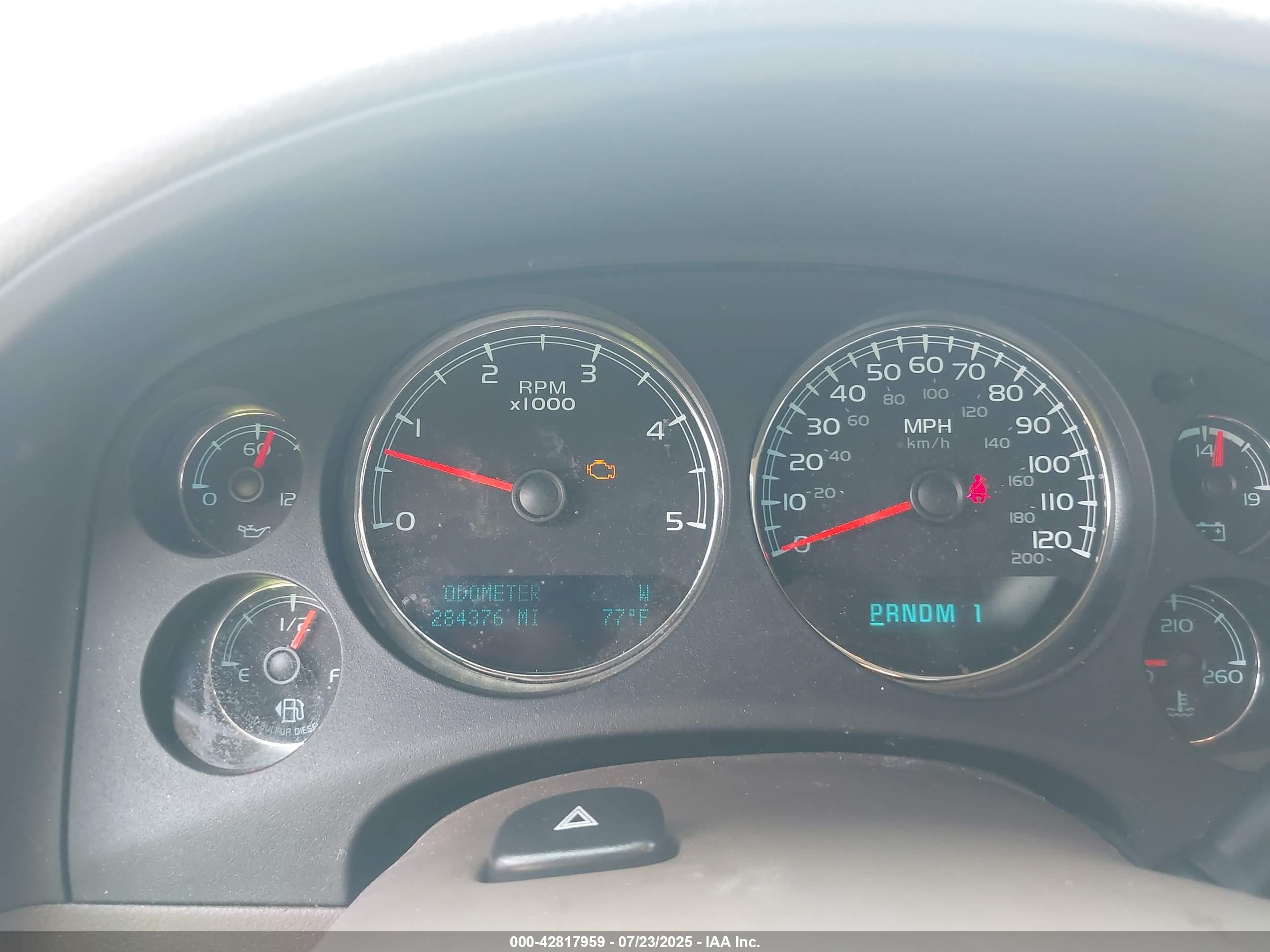 CHEVROLET SILVERADO image 6