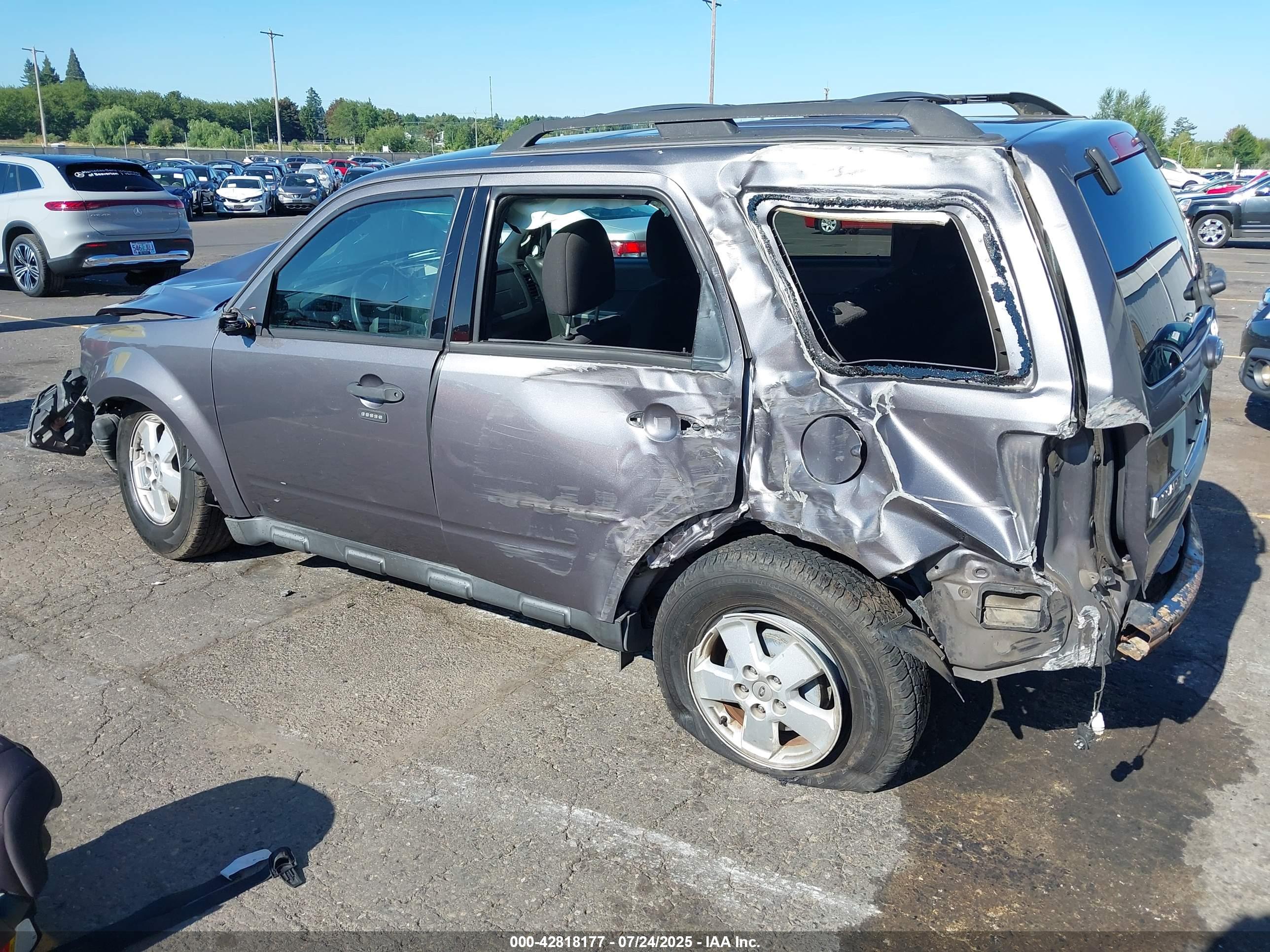 FORD ESCAPE image 3