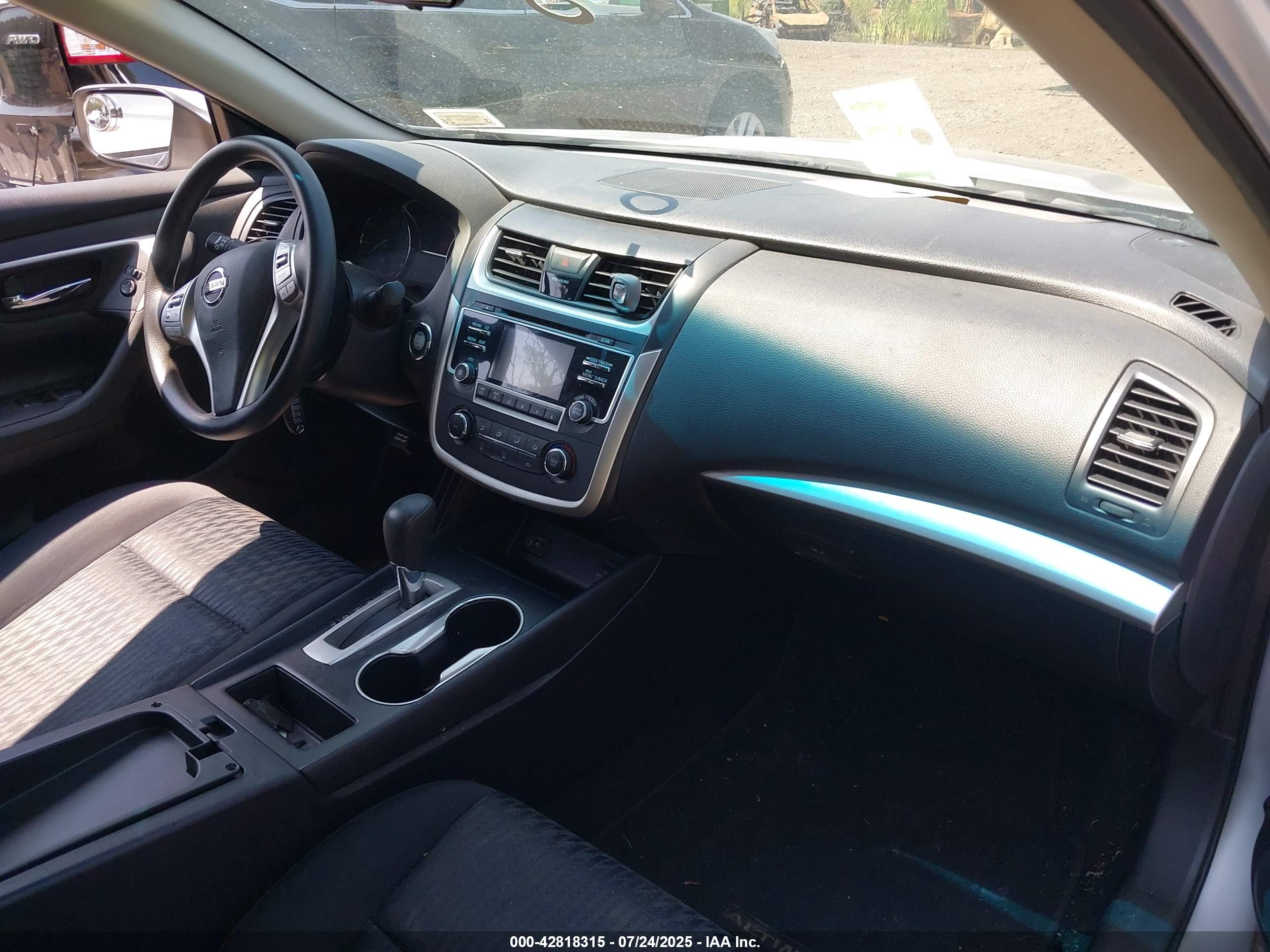 NISSAN ALTIMA image 5