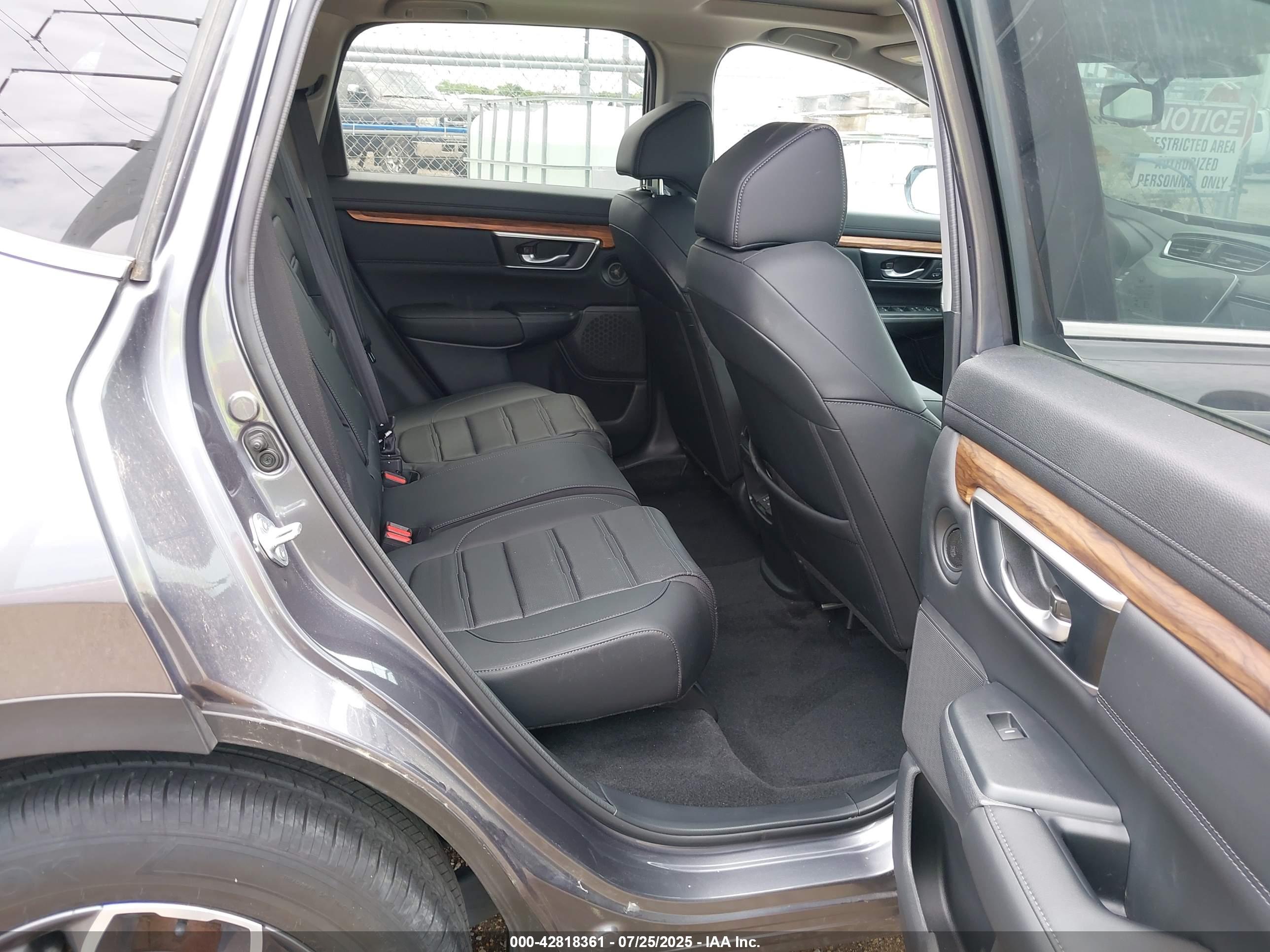 HONDA CR-V image 8