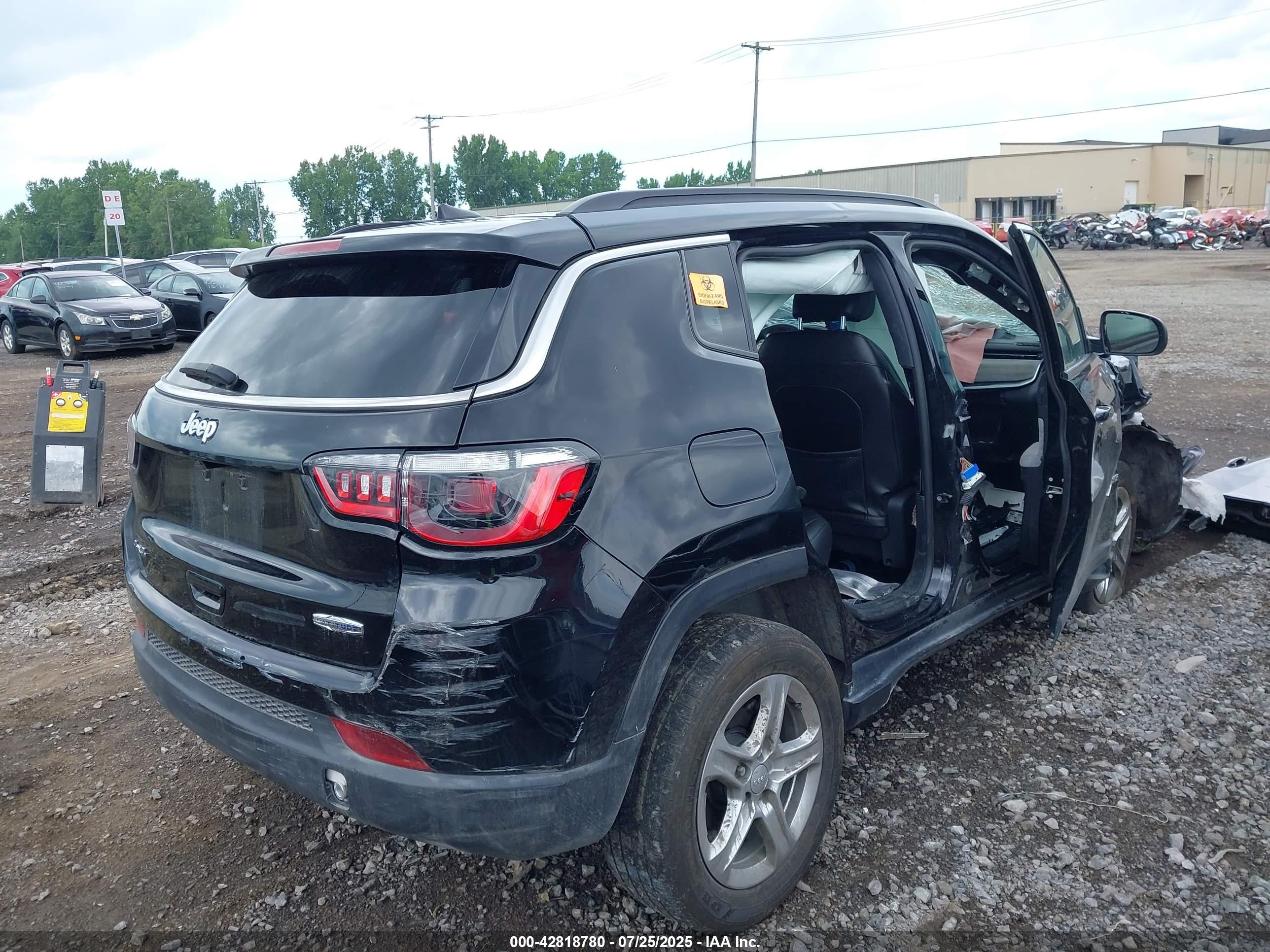 JEEP COMPASS image 4