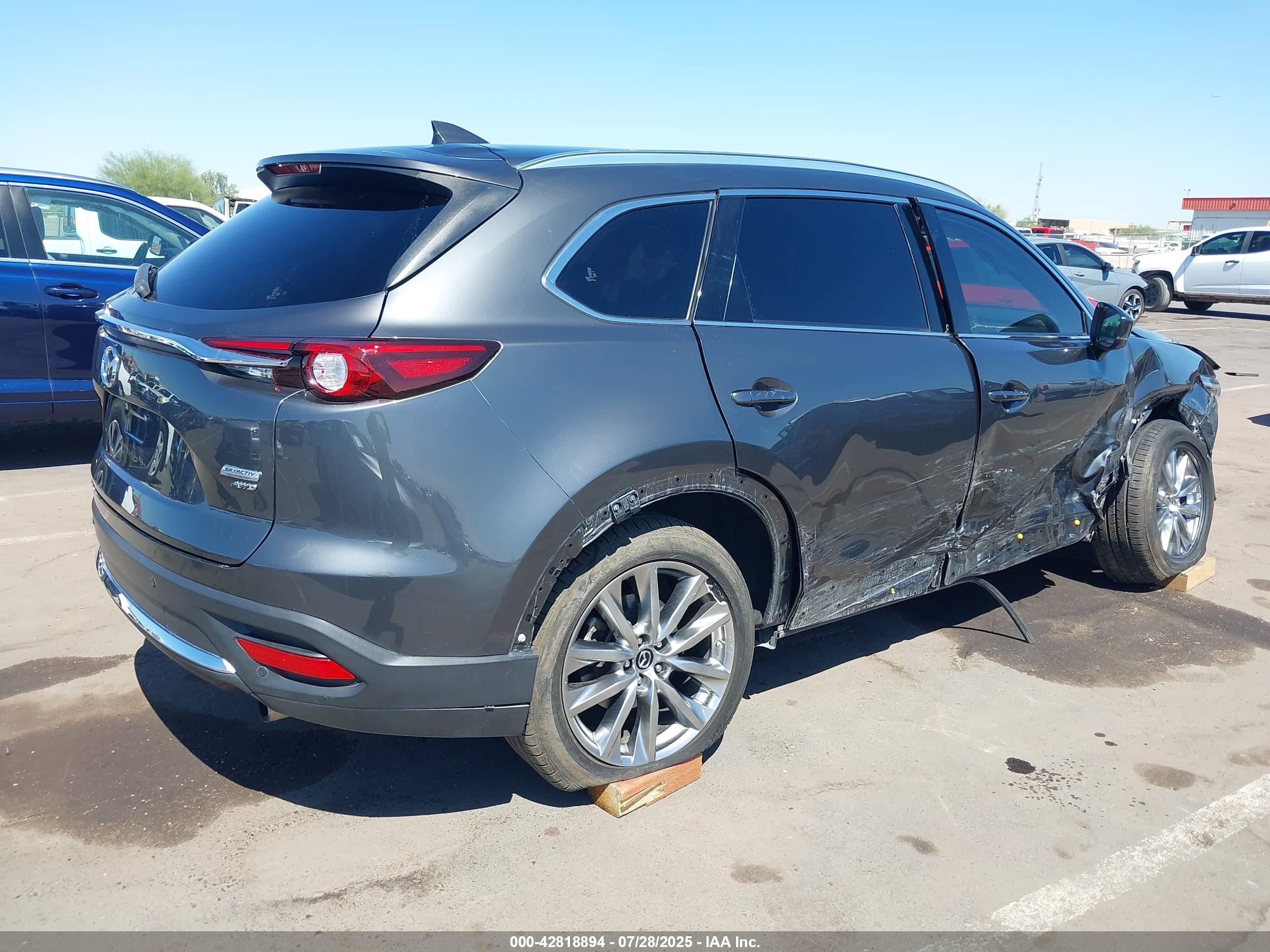 MAZDA CX-9 image 4