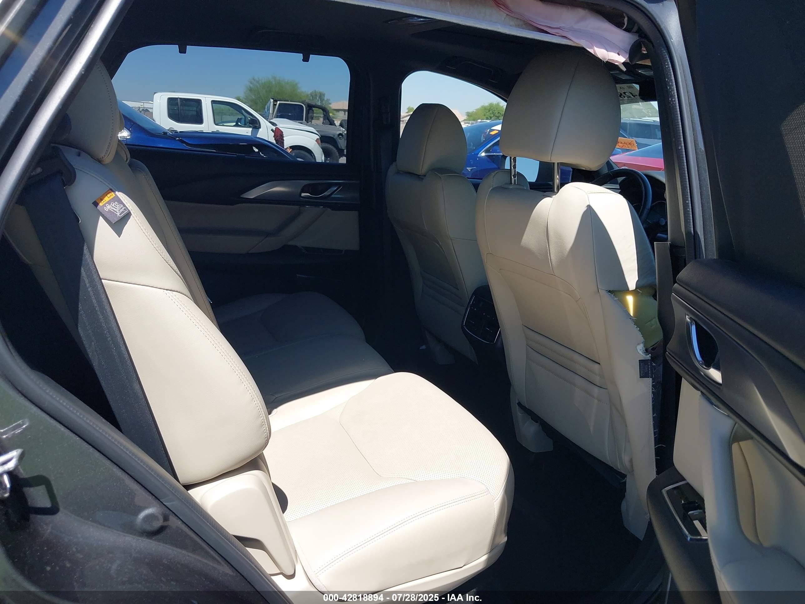 MAZDA CX-9 image 8