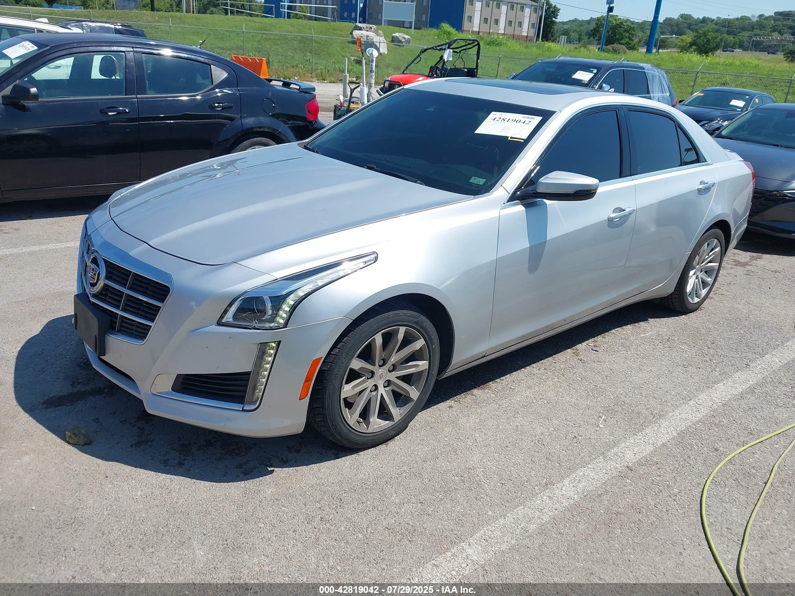 CADILLAC CTS image 2