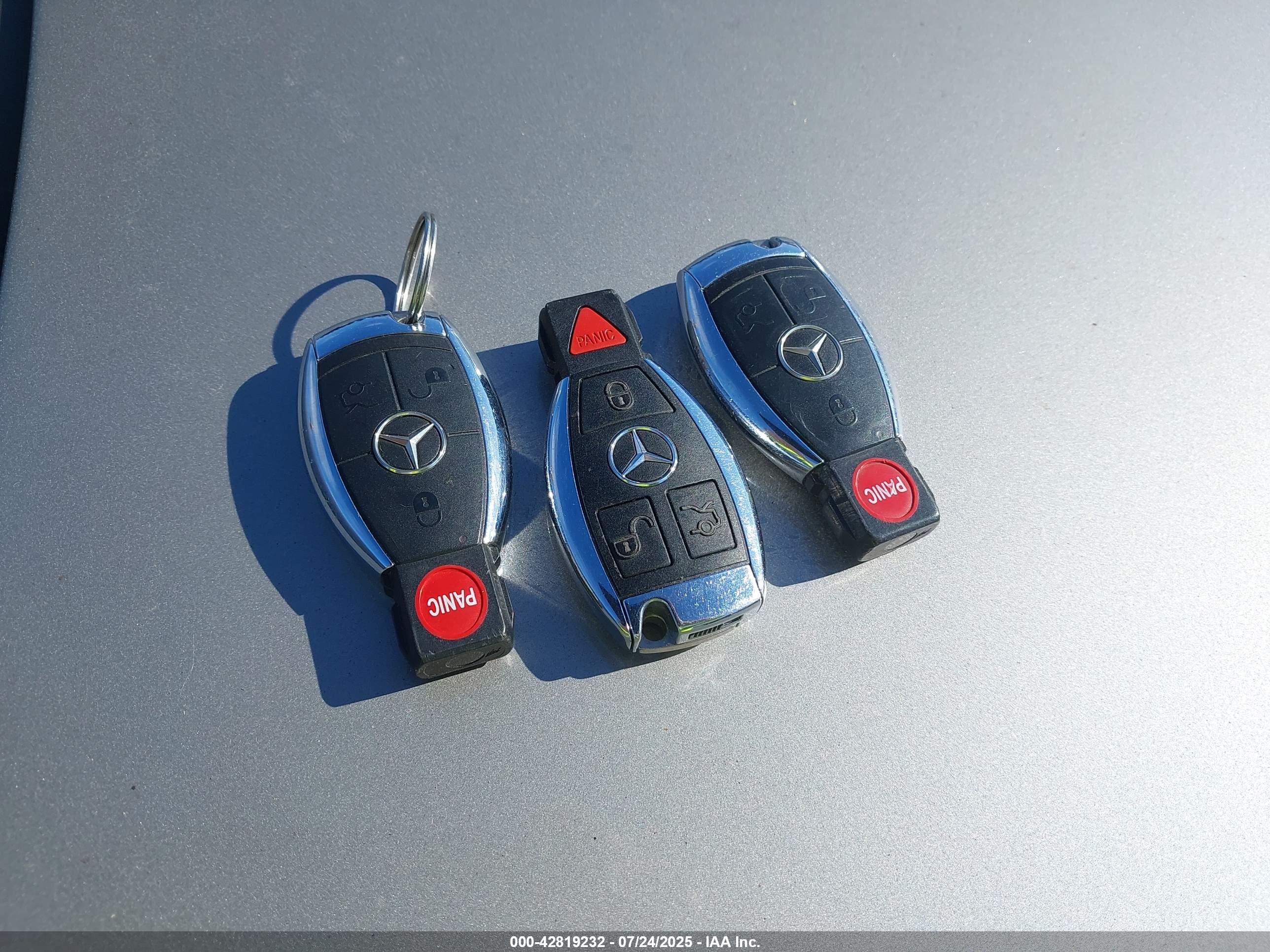 MERCEDES-BENZ E image 11