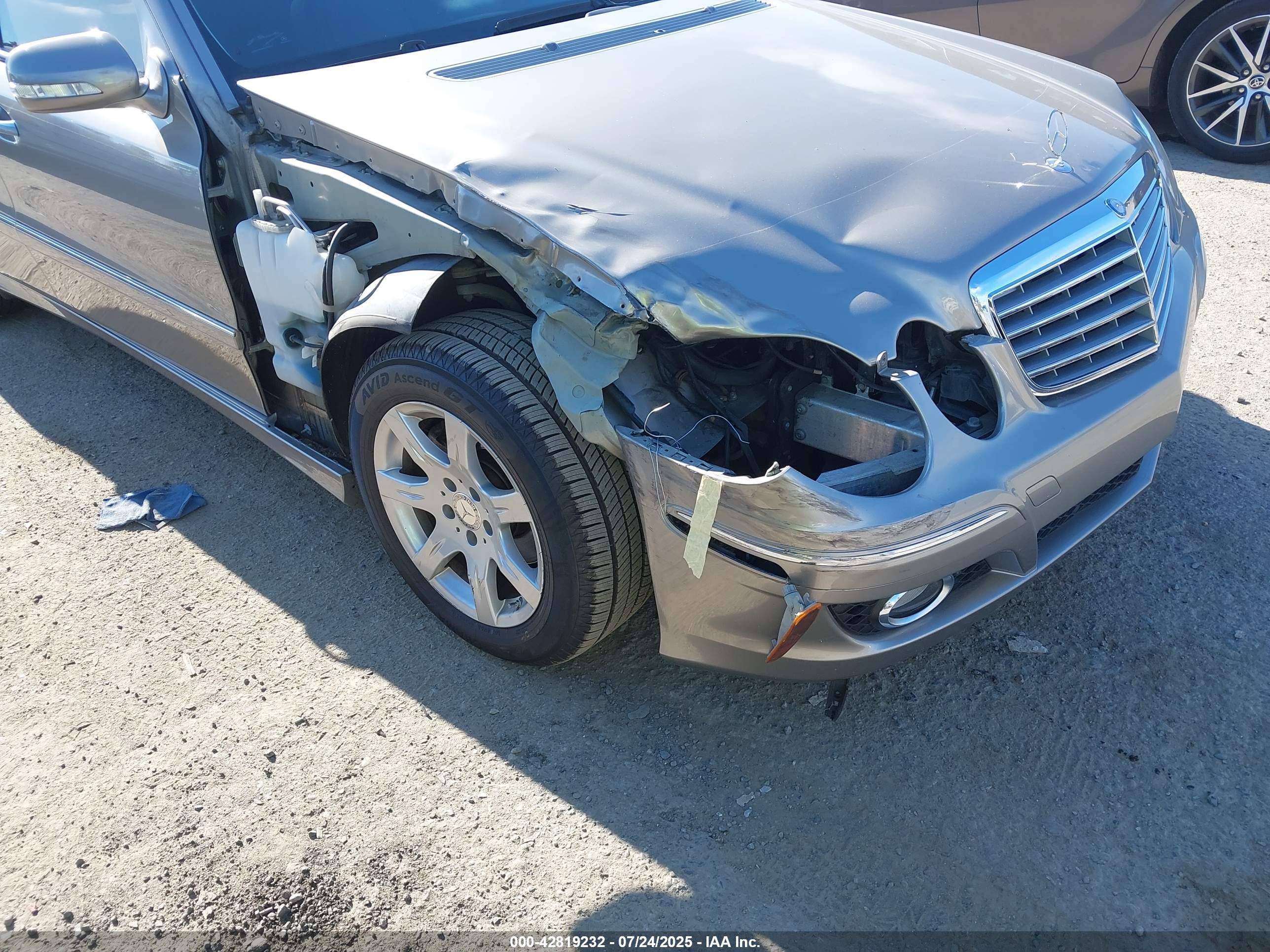 MERCEDES-BENZ E image 6