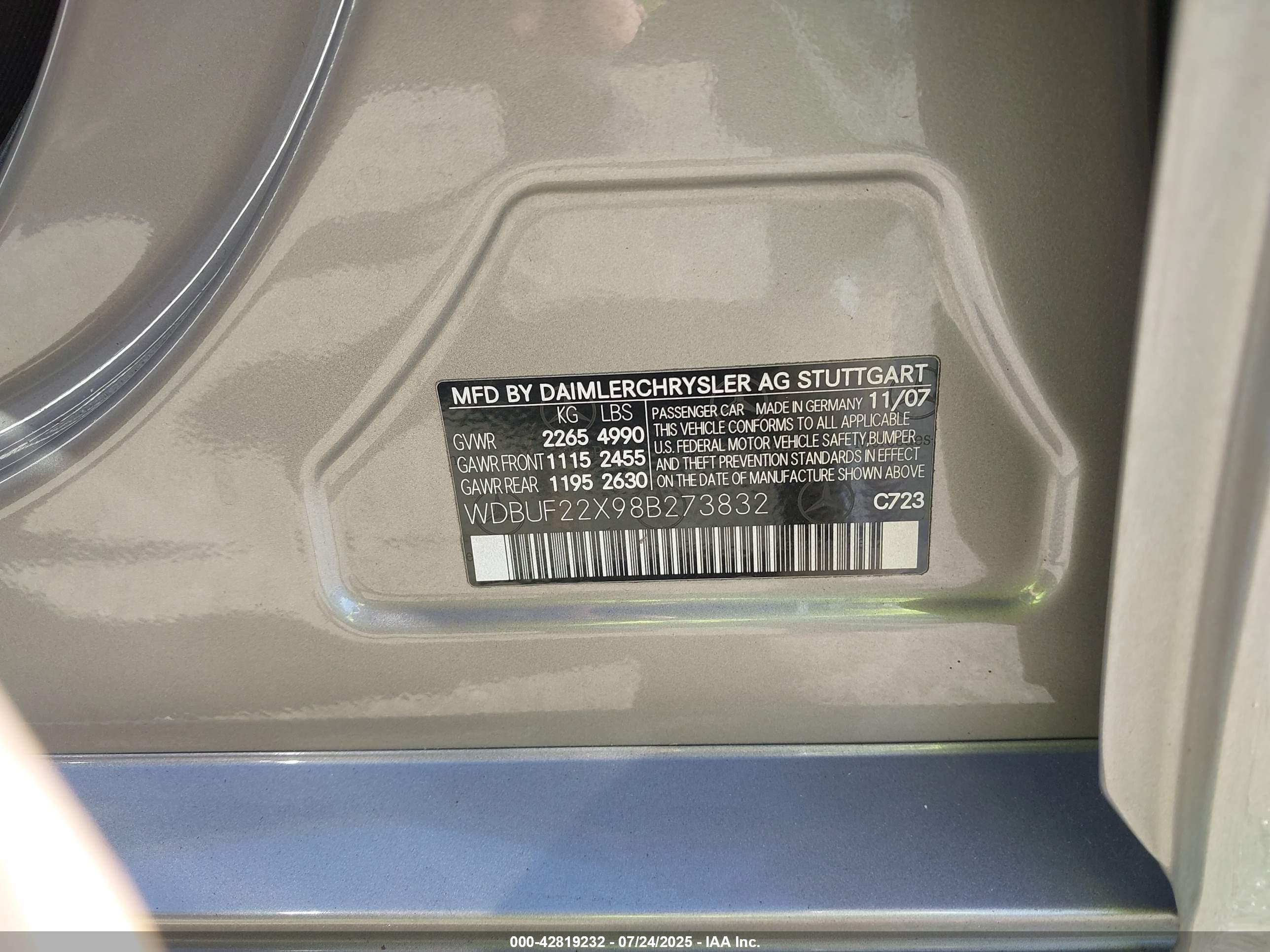 MERCEDES-BENZ E image 9