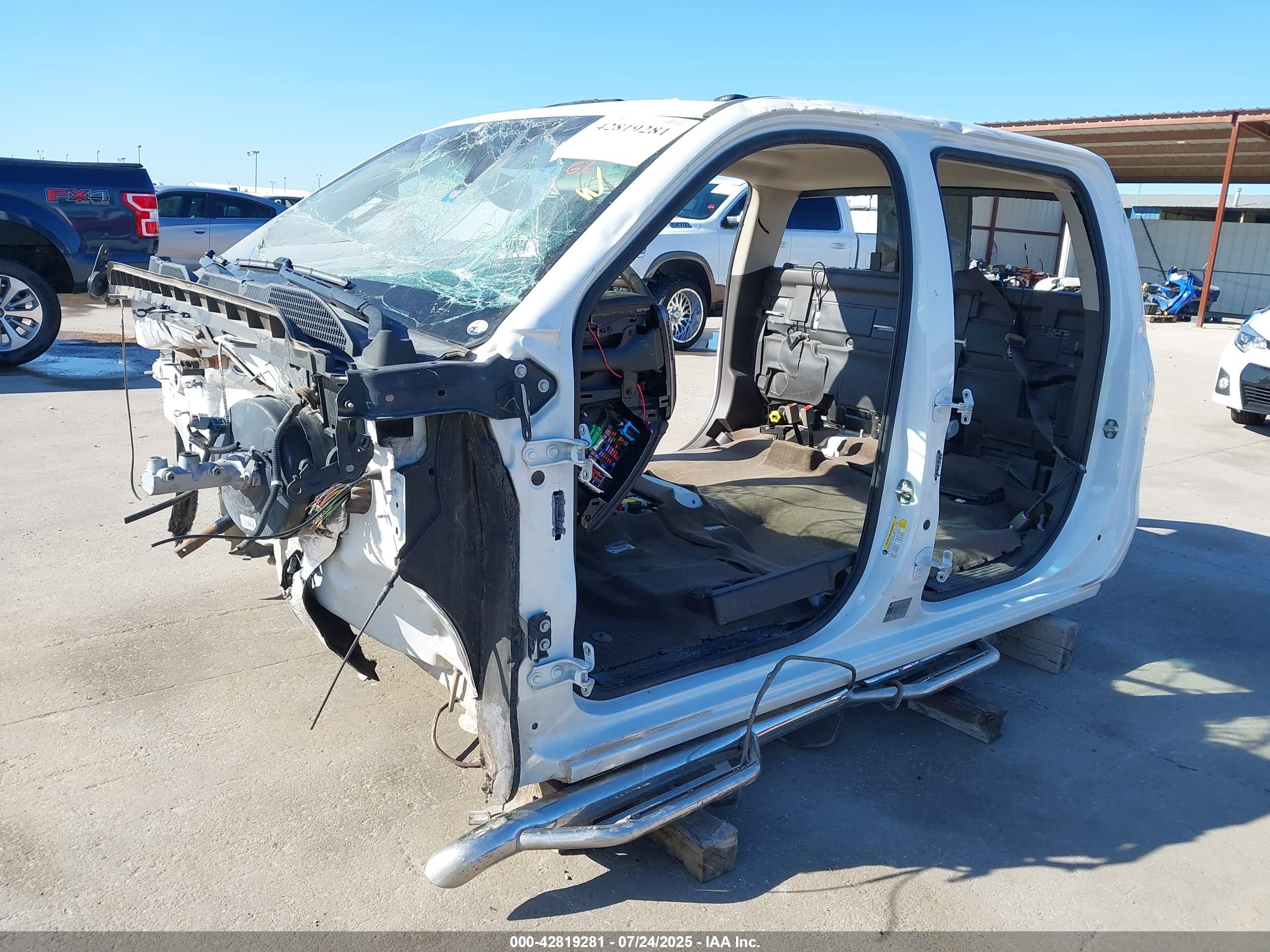 CHEVROLET SILVERADO image 2
