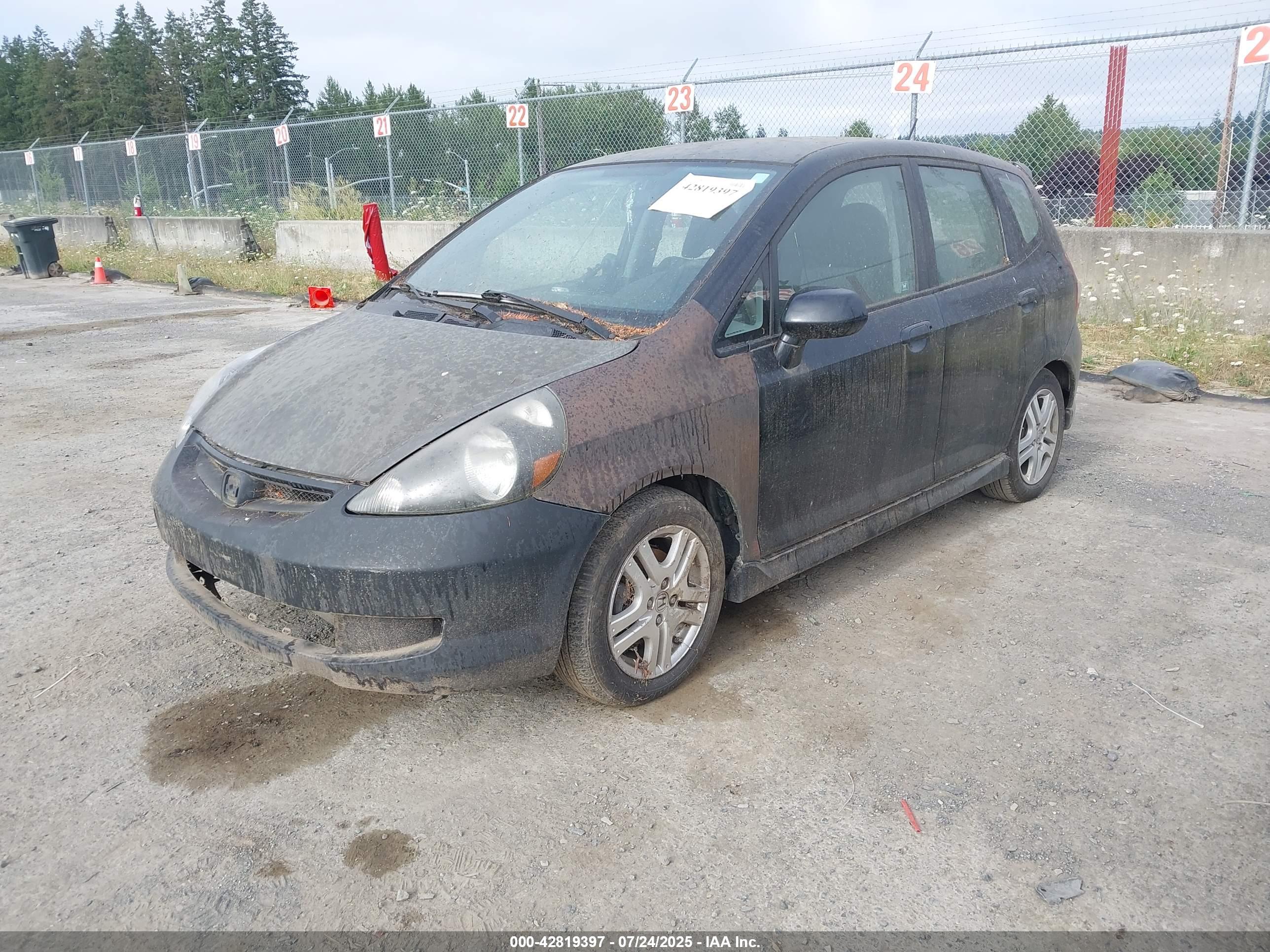 HONDA FIT image 2
