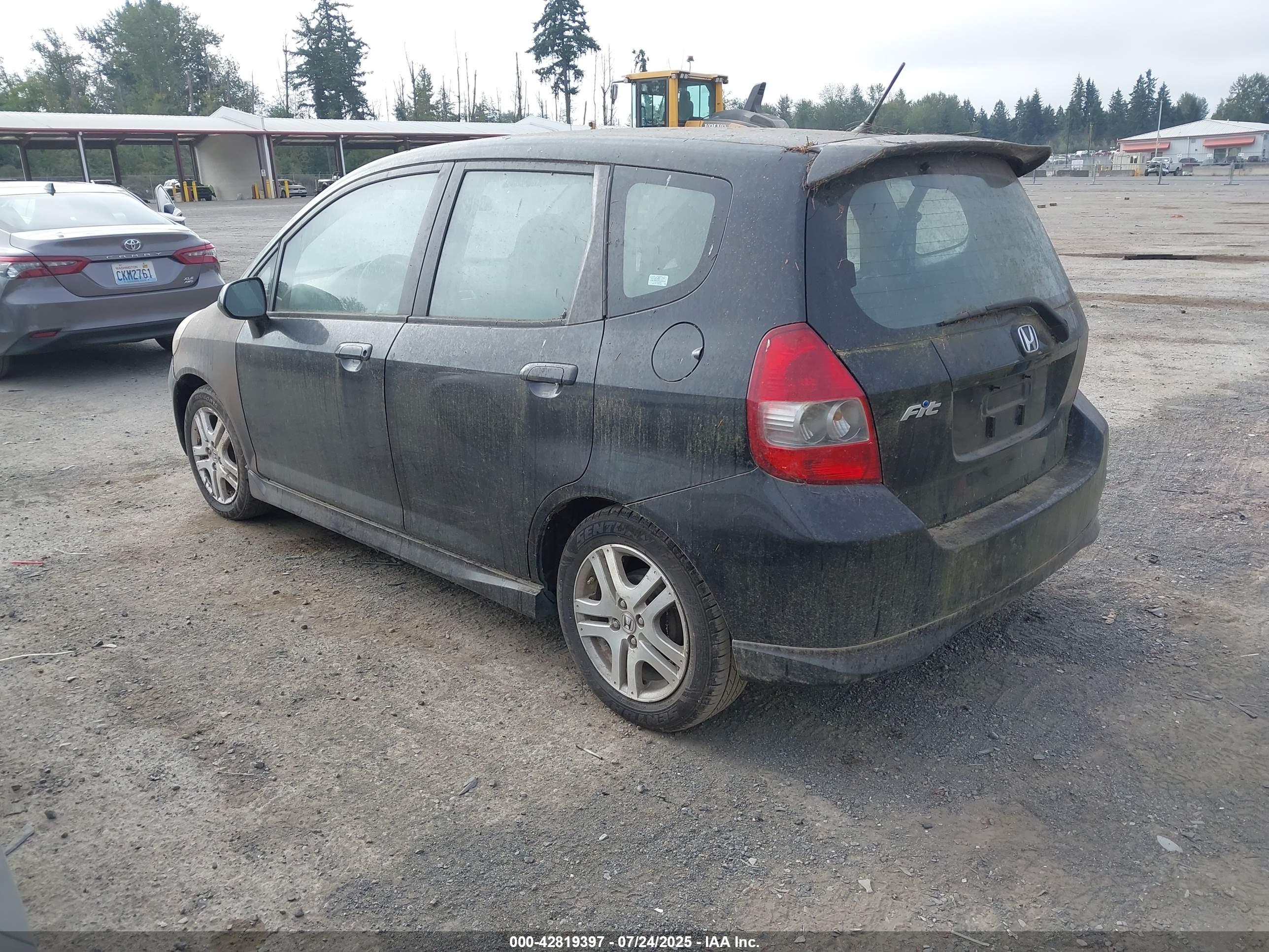 HONDA FIT image 3