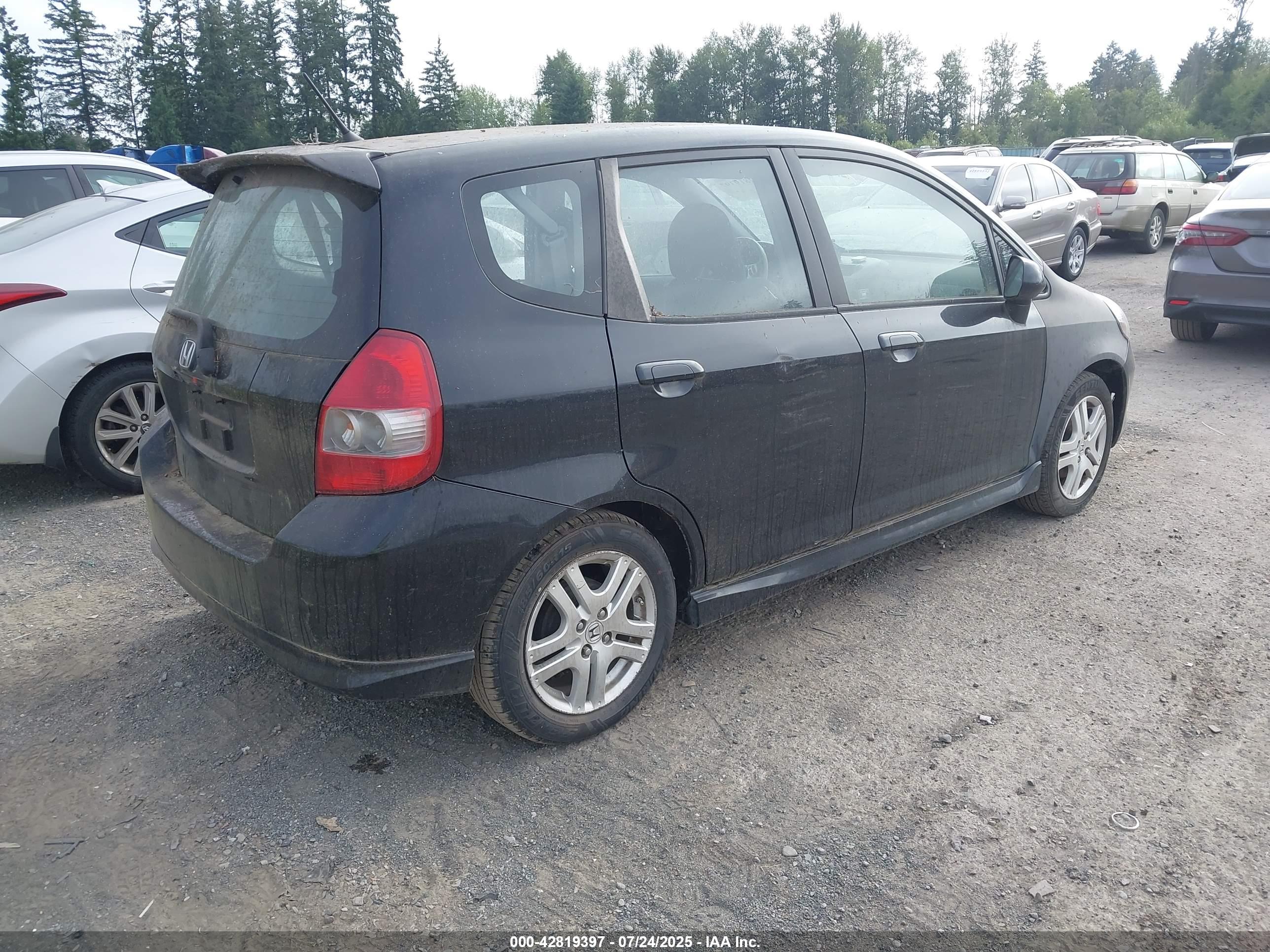 HONDA FIT image 4
