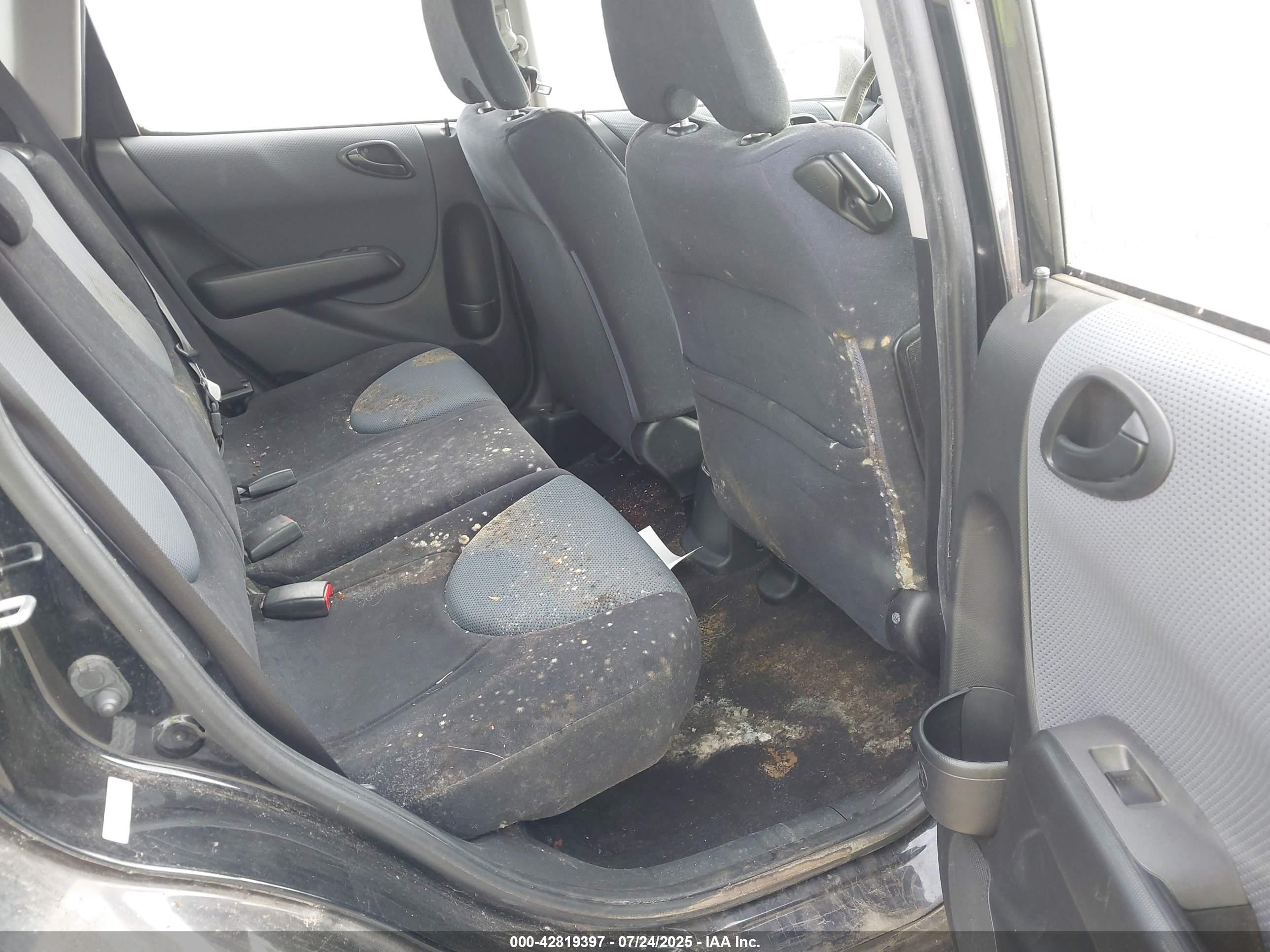 HONDA FIT image 8