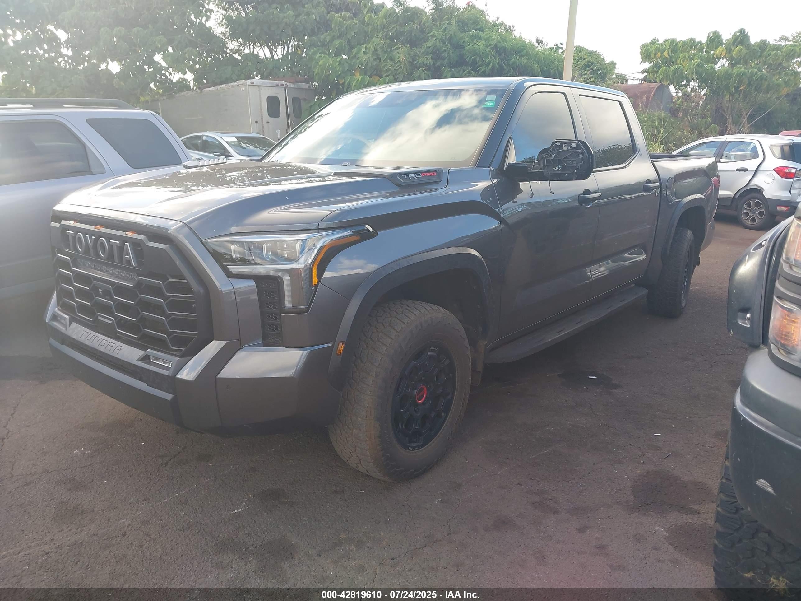 TOYOTA TUNDRA image 2