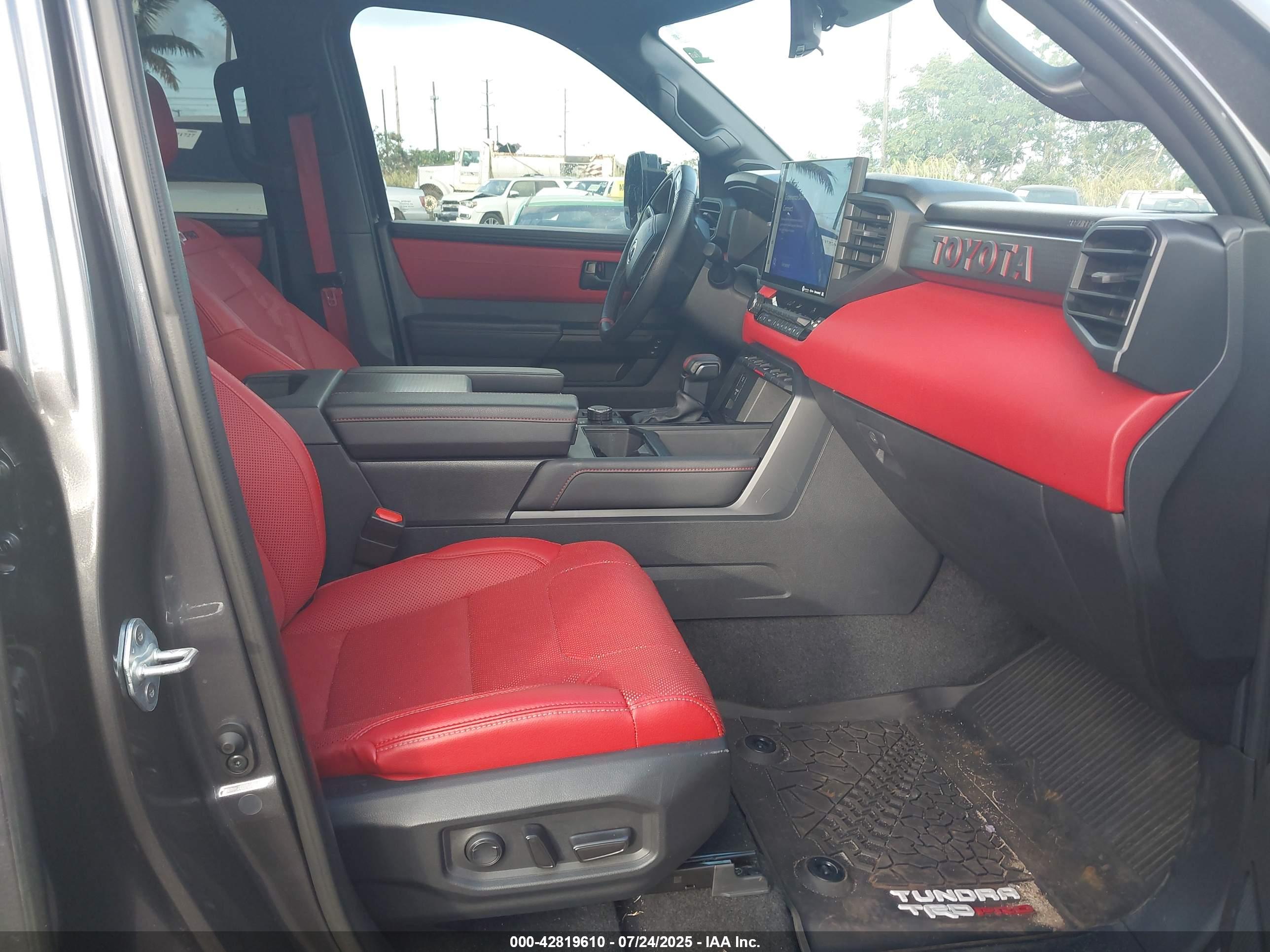 TOYOTA TUNDRA image 5
