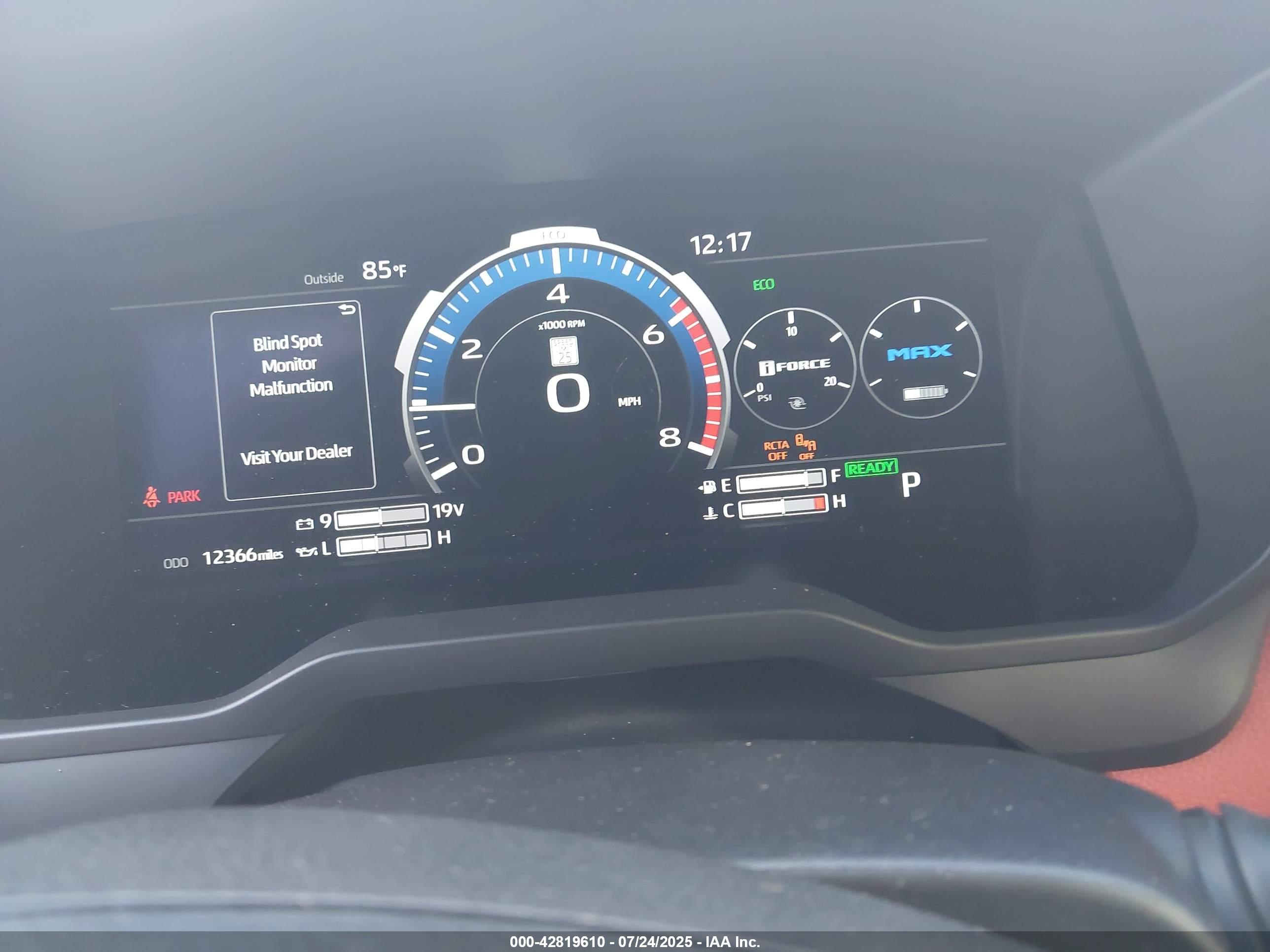 TOYOTA TUNDRA image 7
