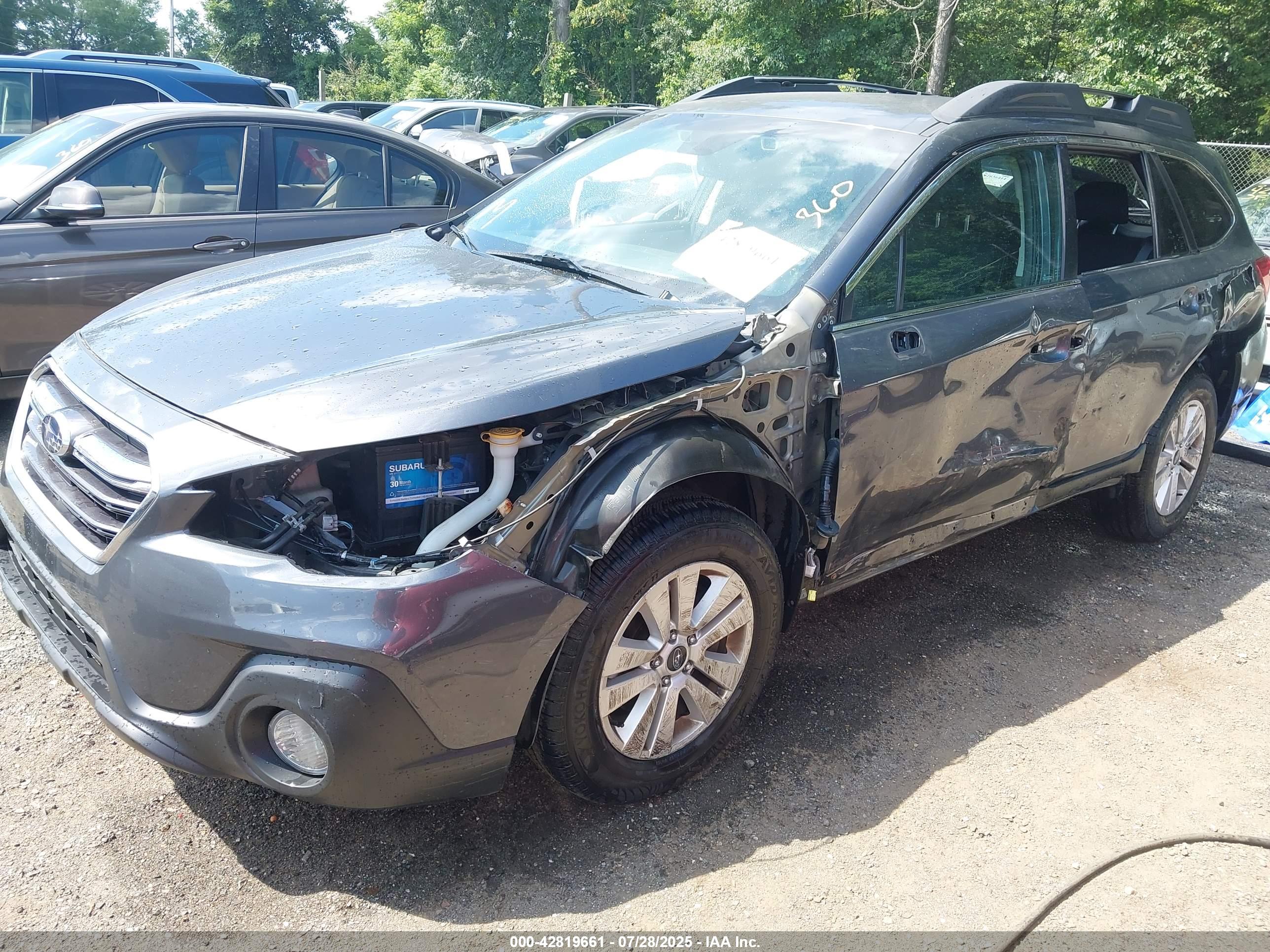 SUBARU OUTBACK image 2