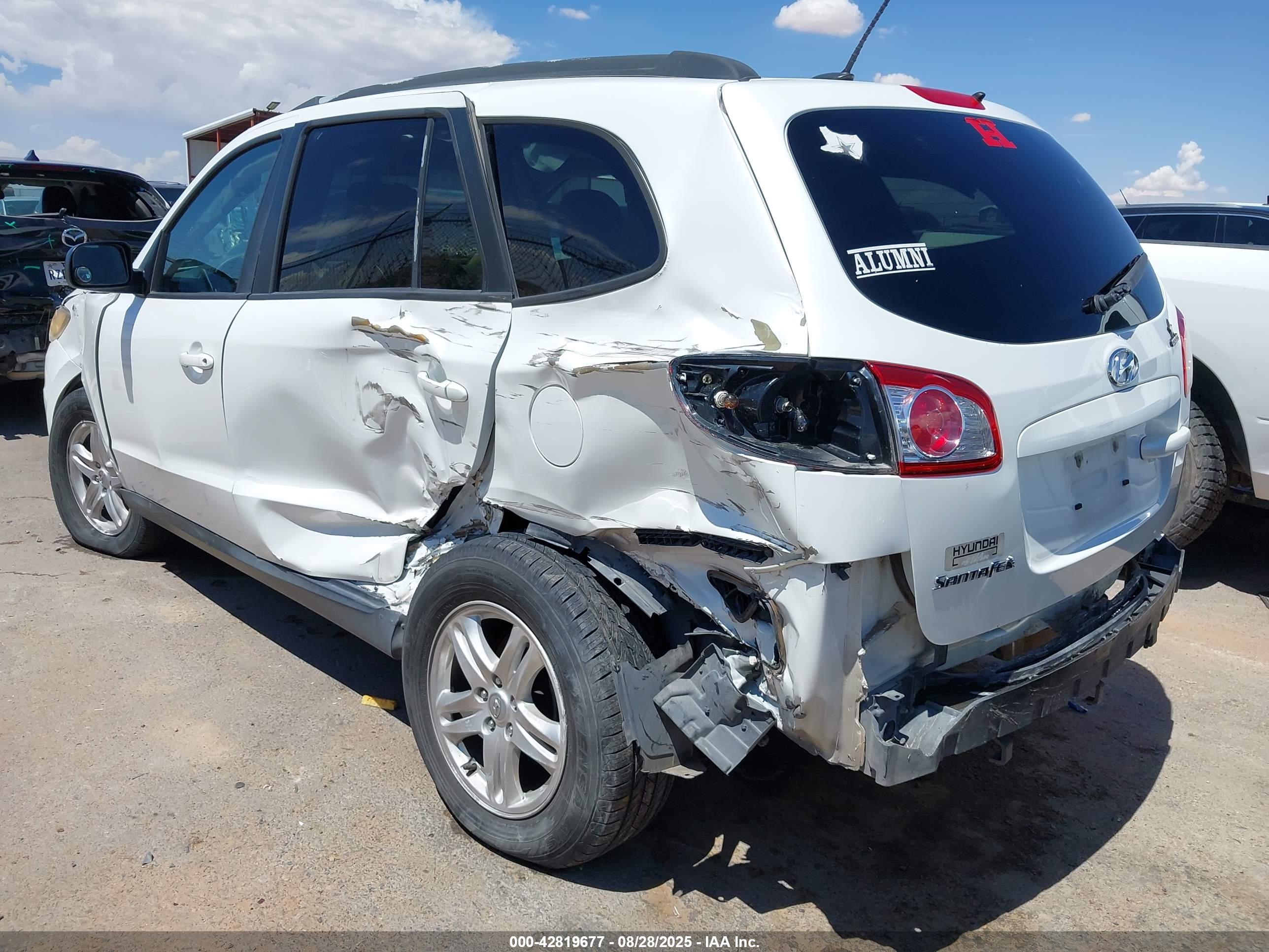 HYUNDAI SANTA image 3