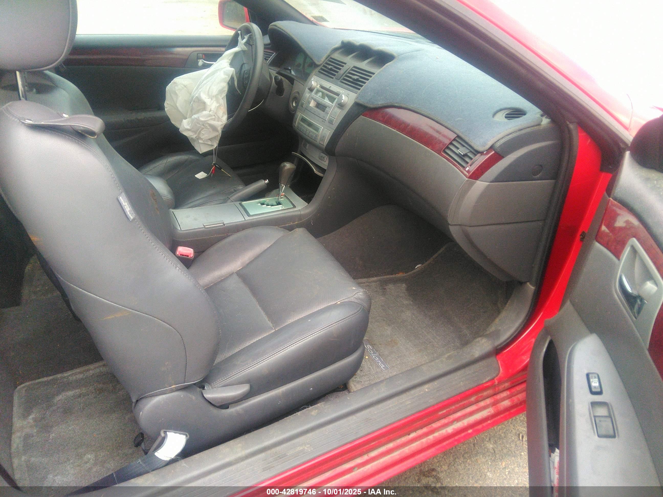 TOYOTA CAMRY image 5