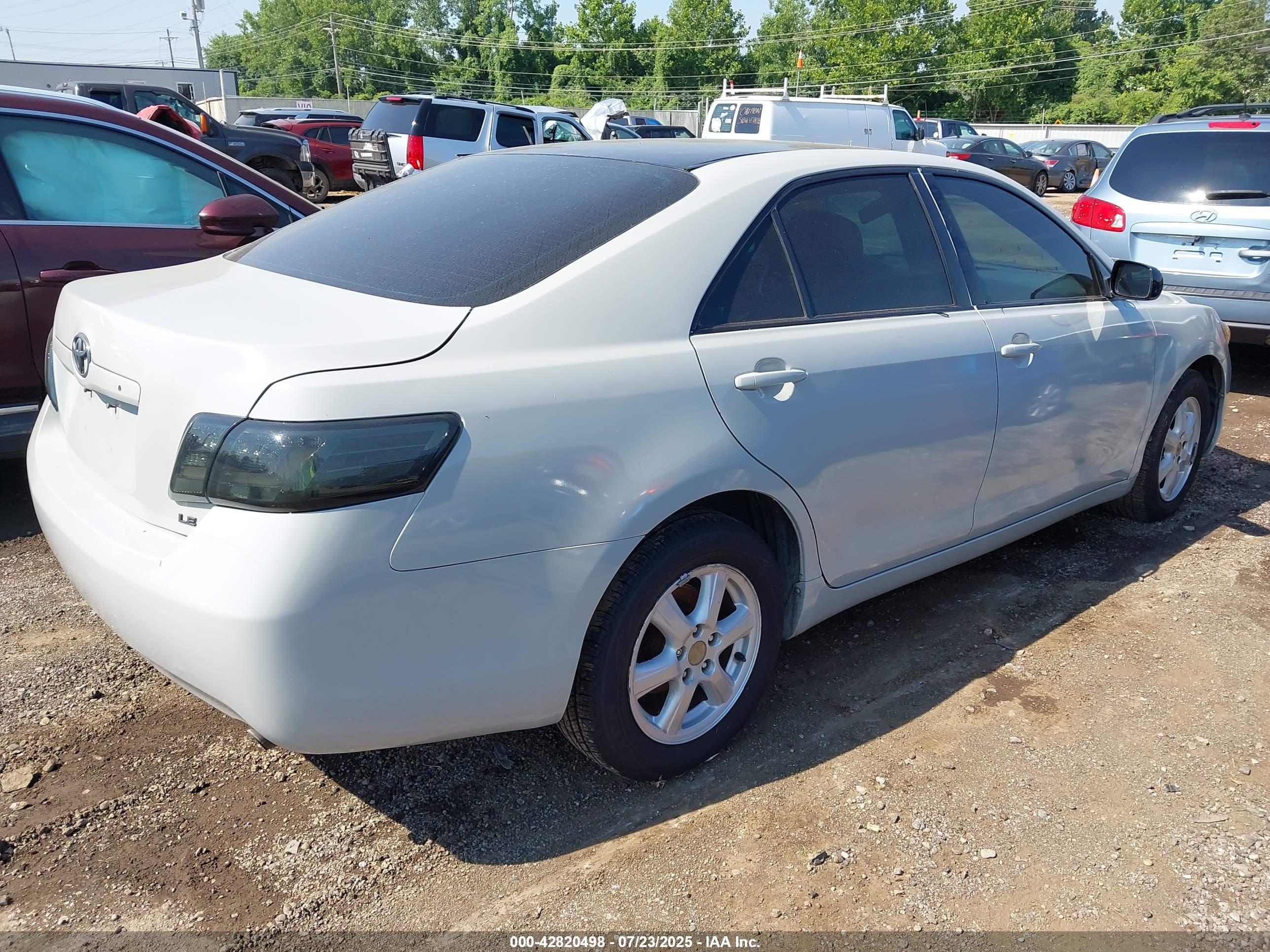 TOYOTA CAMRY image 4