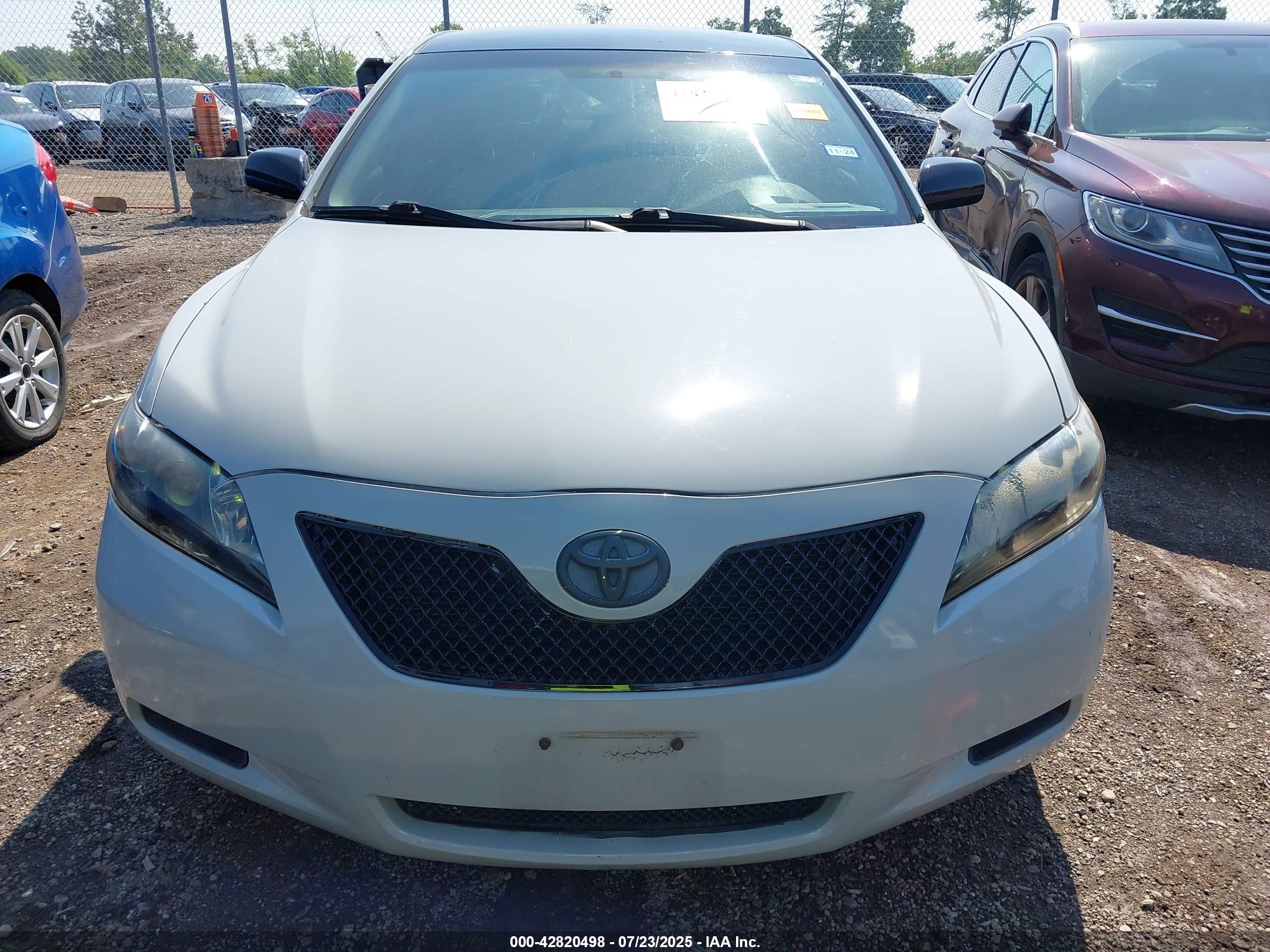 TOYOTA CAMRY image 6