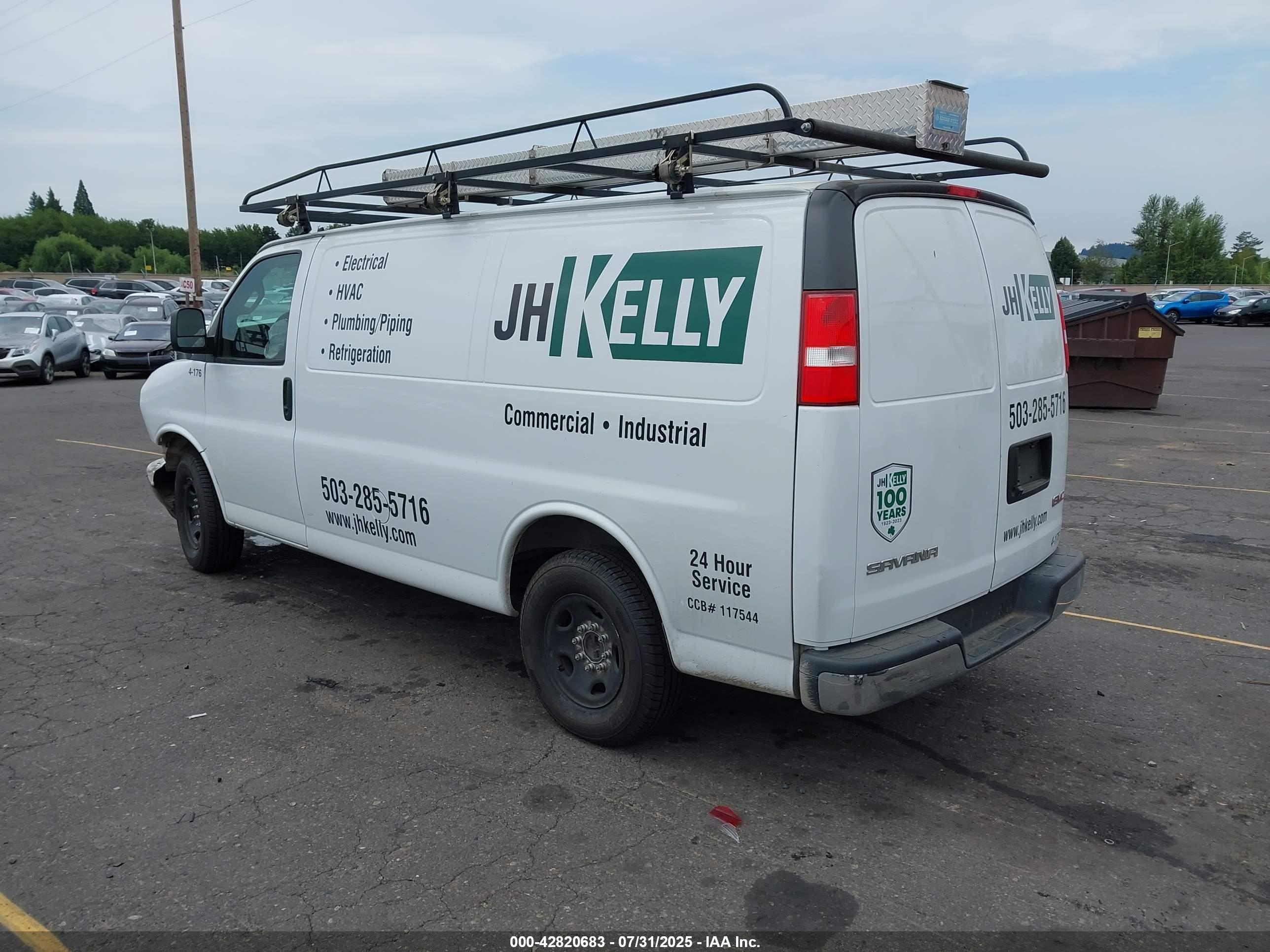 CHEVROLET EXPRESS image 3