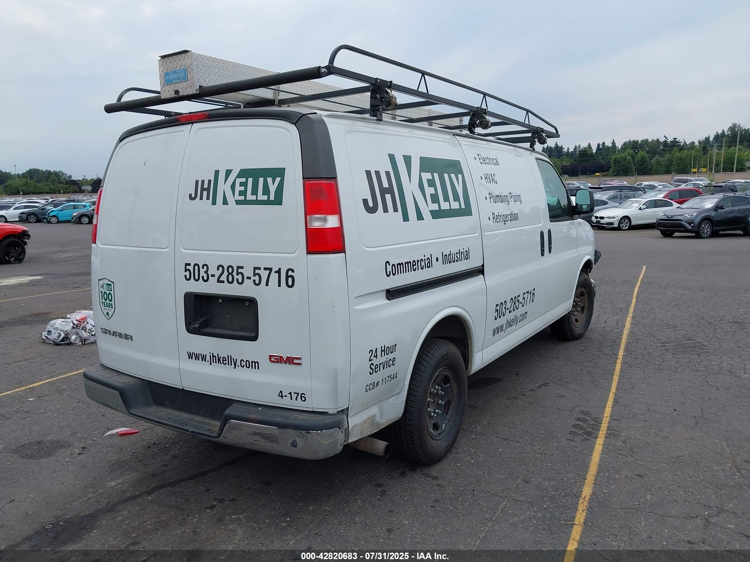 CHEVROLET EXPRESS image 4