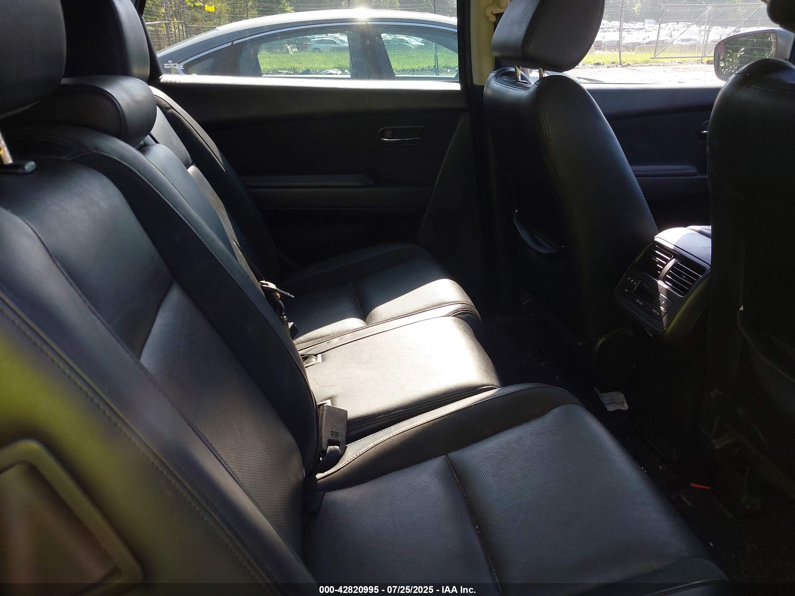 MAZDA CX-9 image 8