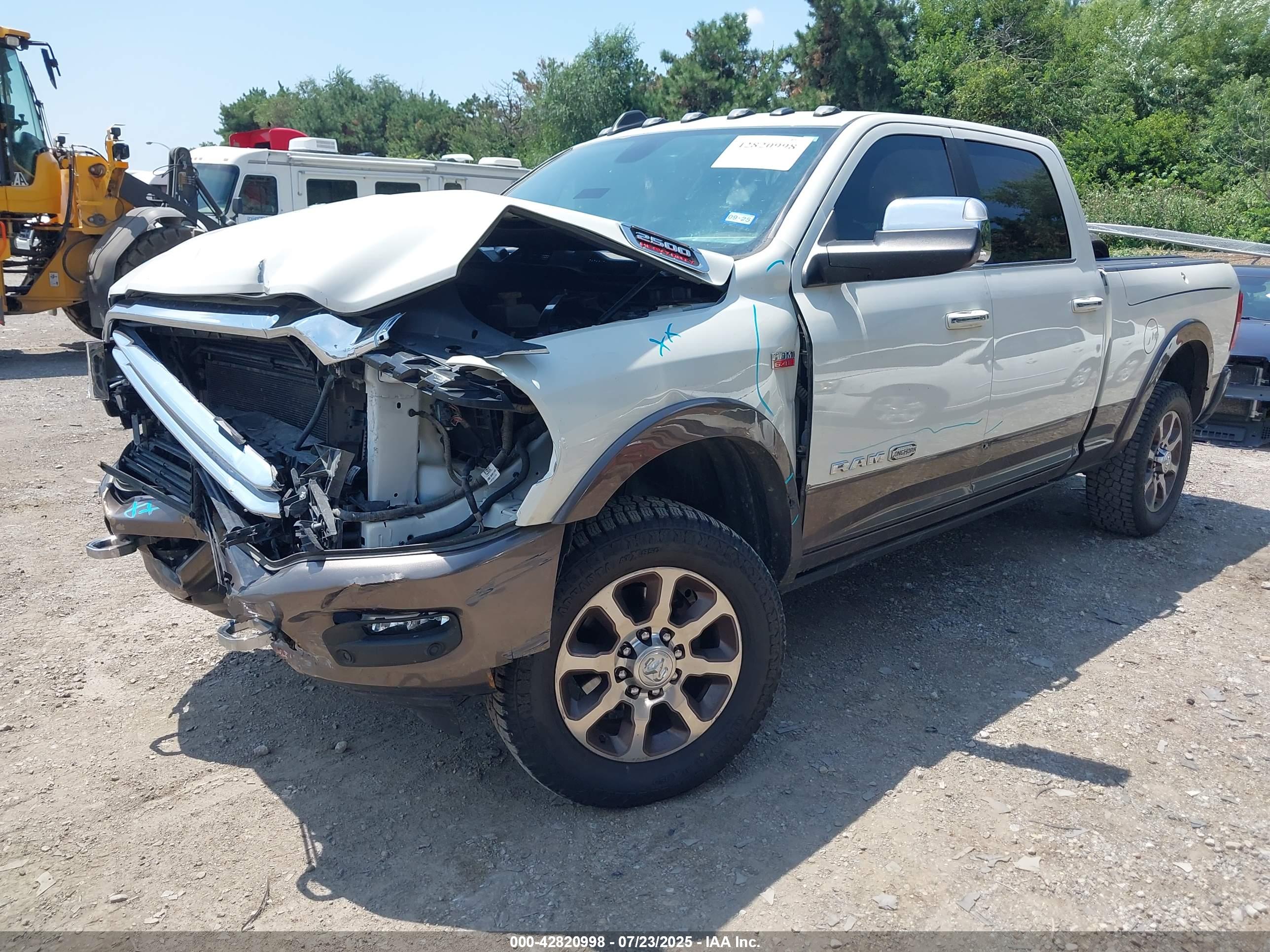 RAM 2500 image 2