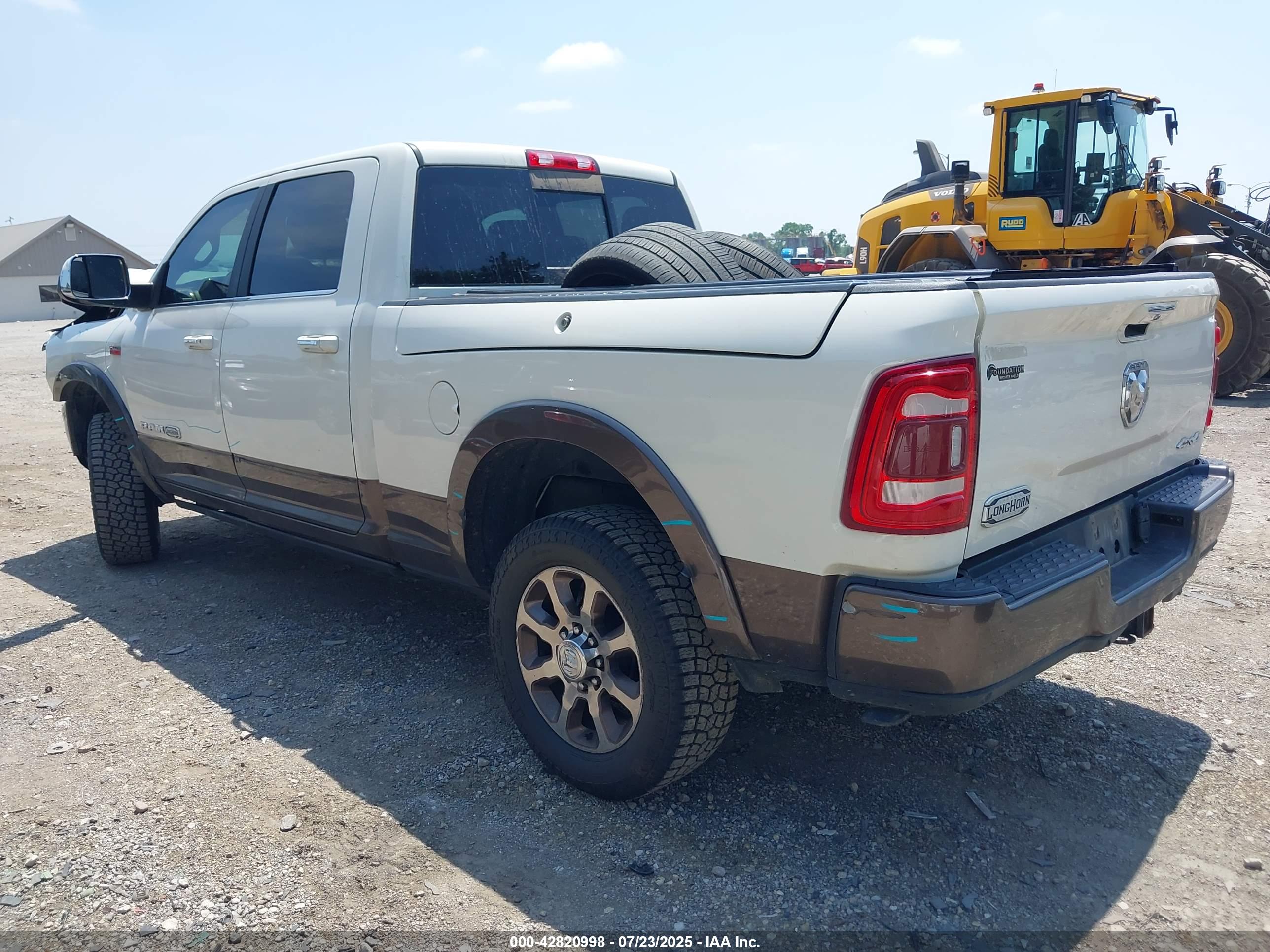 RAM 2500 image 3