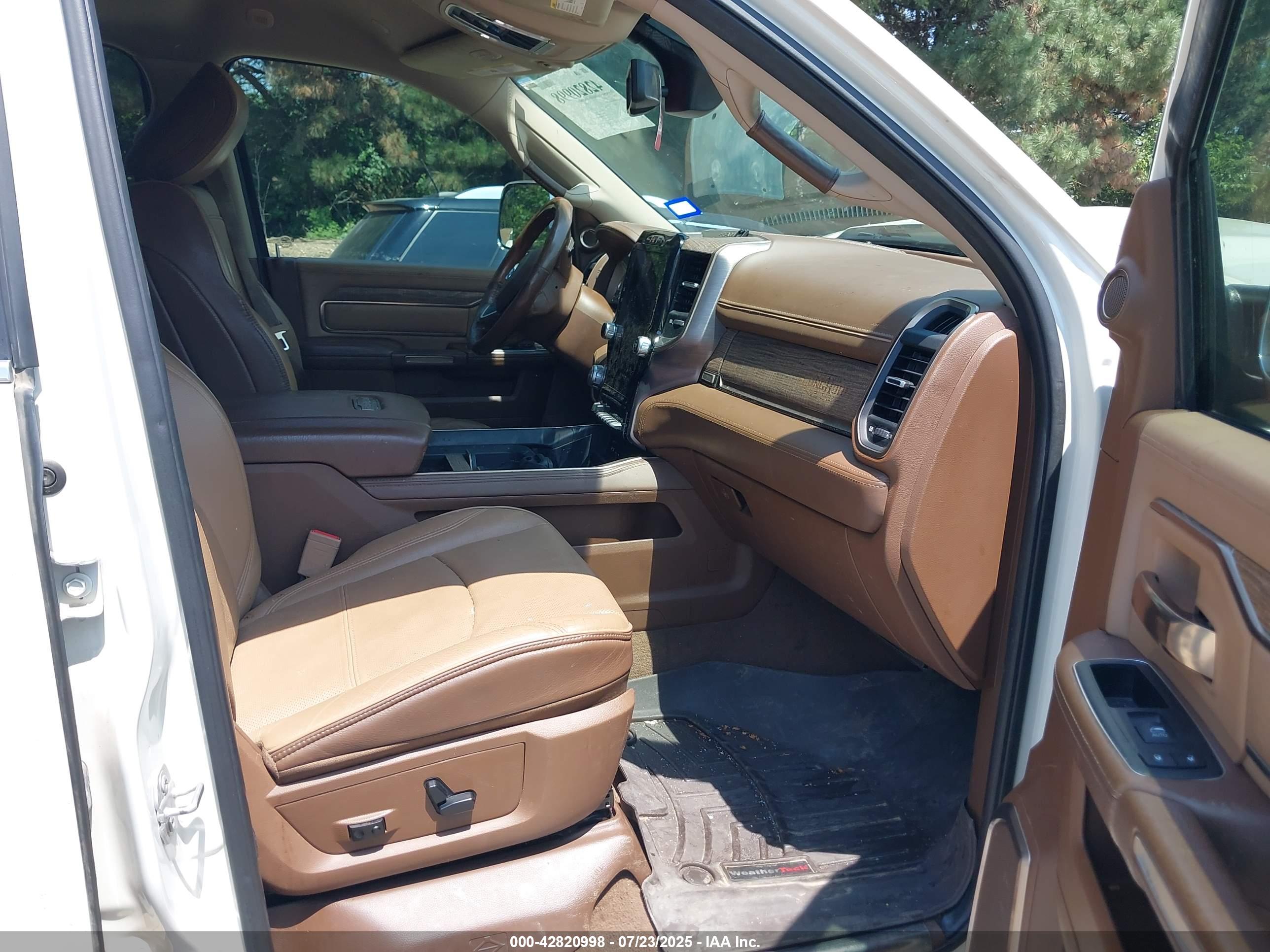 RAM 2500 image 5