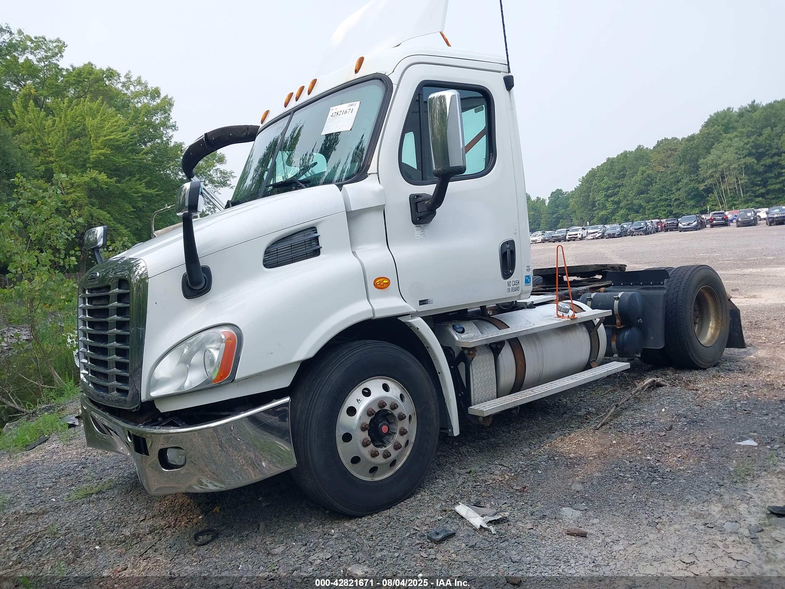 FREIGHTLINER CASCADIA image 2