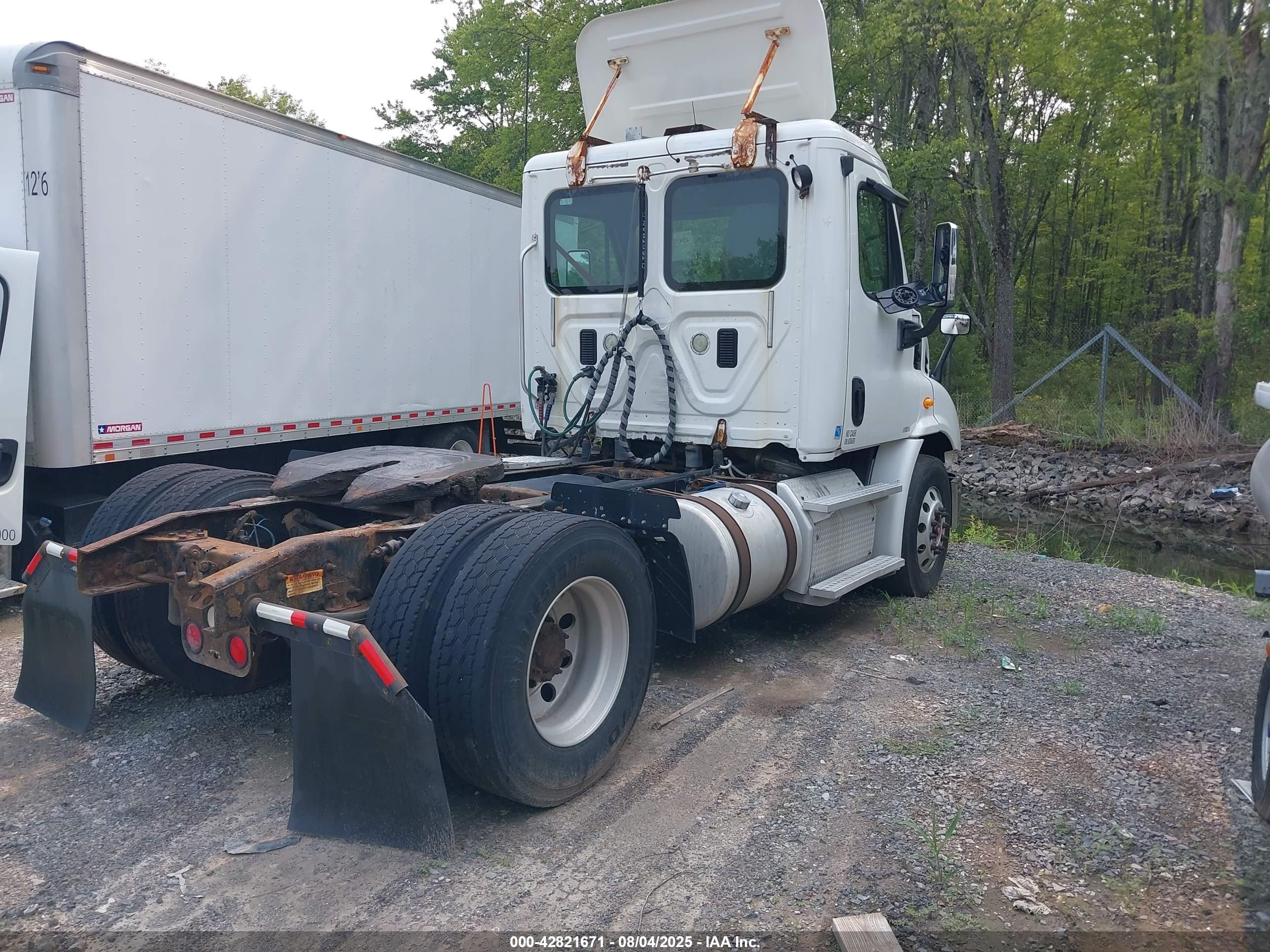 FREIGHTLINER CASCADIA image 4