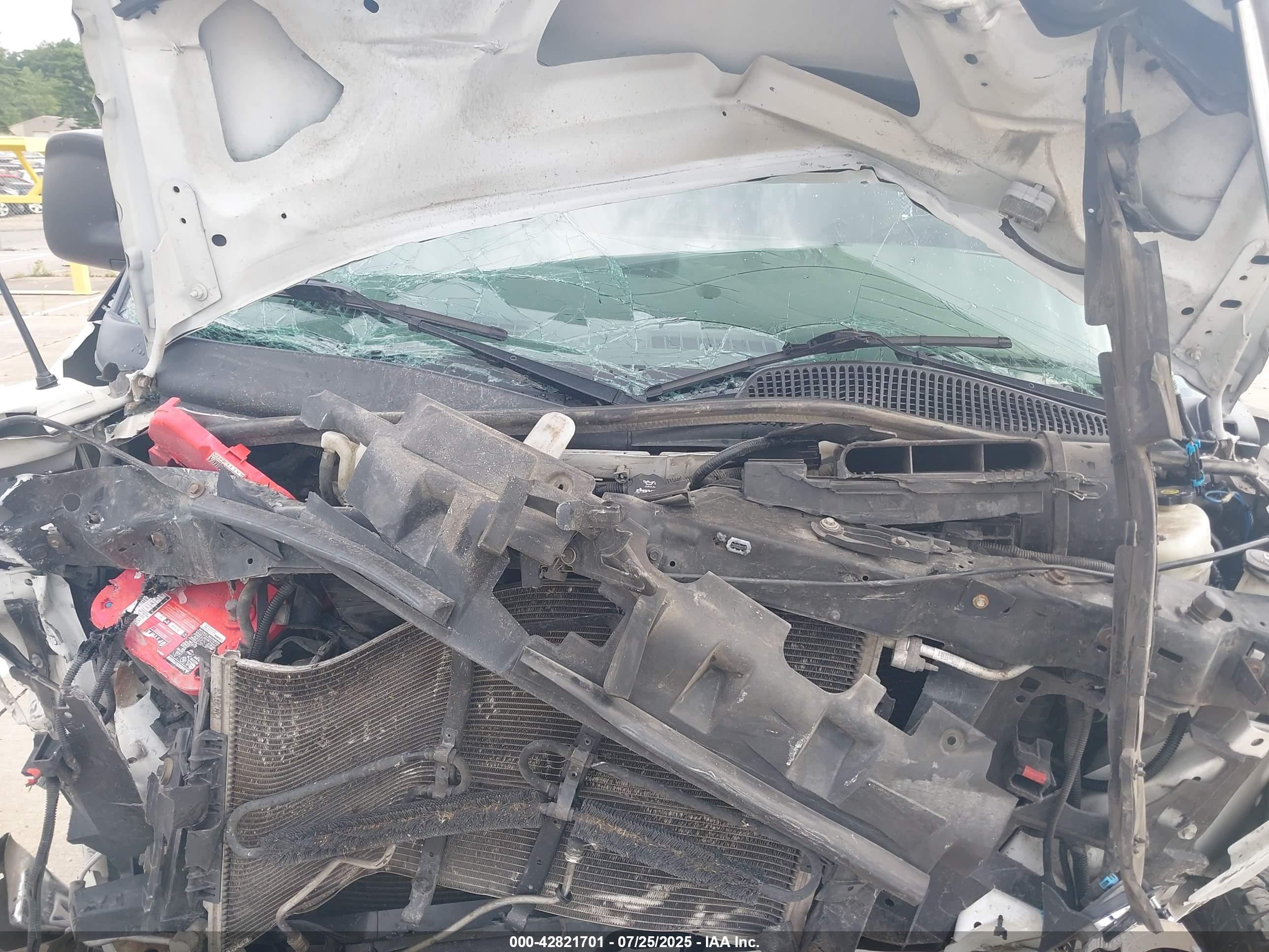 CHEVROLET EXPRESS image 10