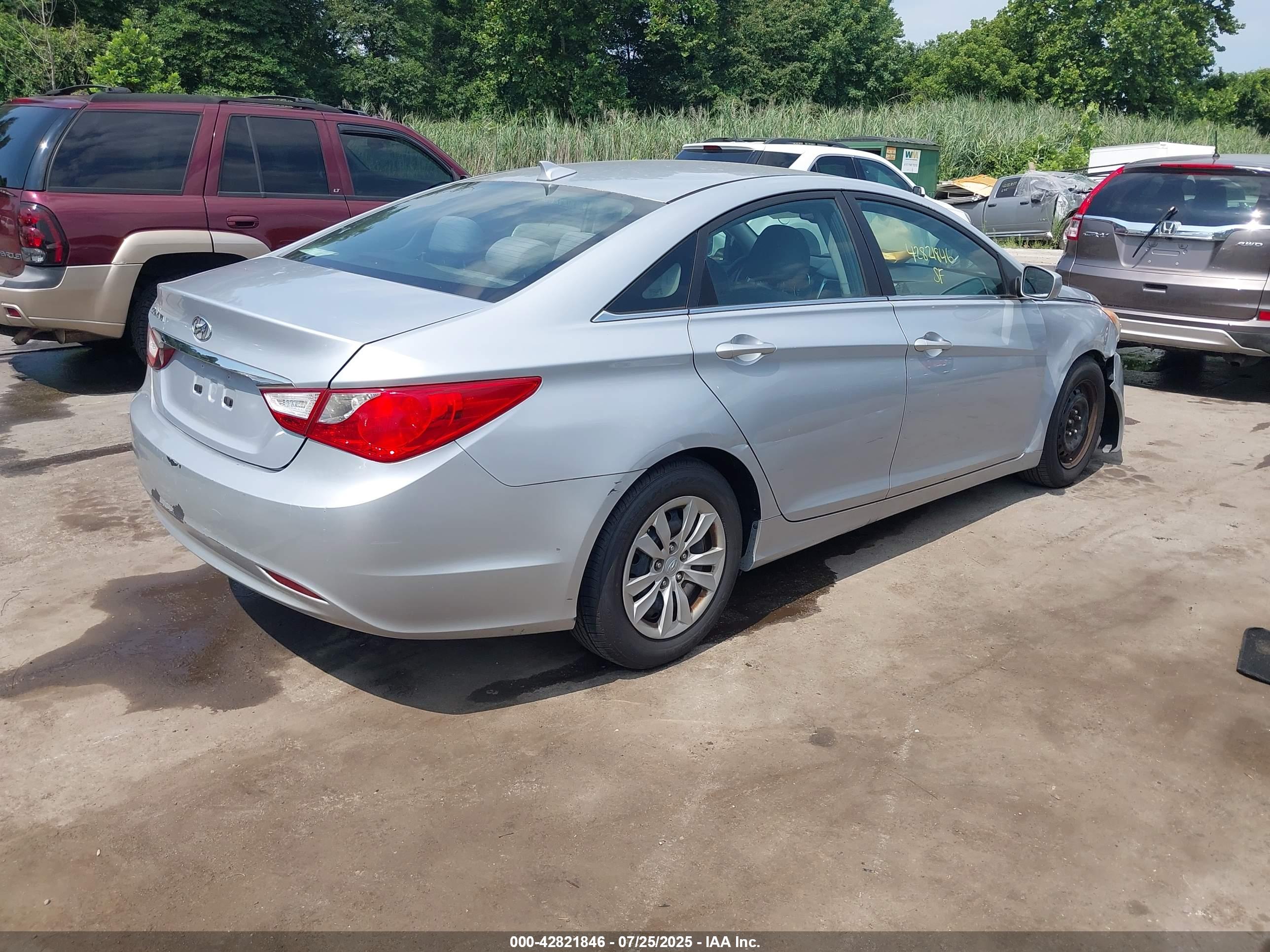 HYUNDAI SONATA image 4
