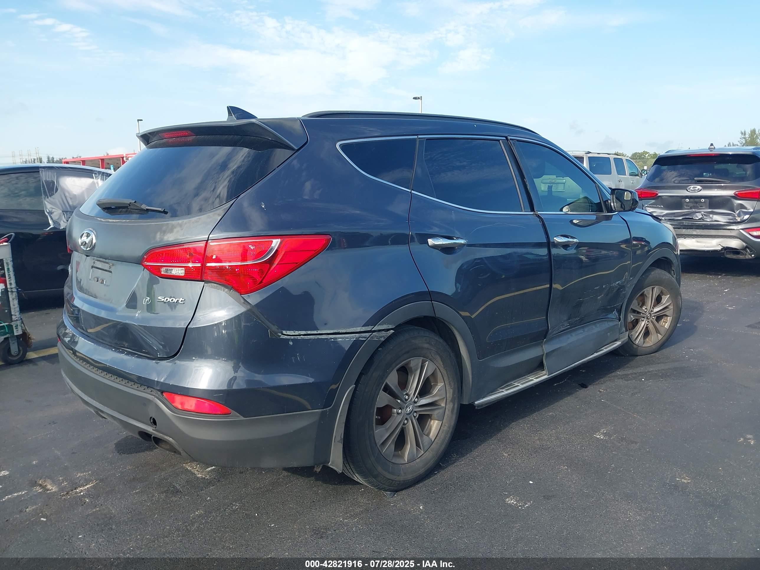 HYUNDAI SANTA image 4