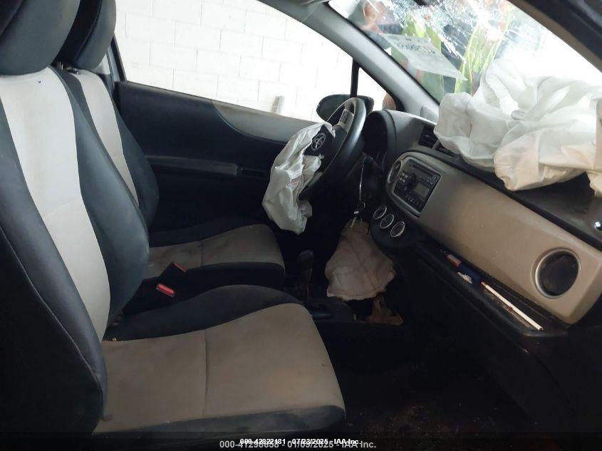 TOYOTA YARIS image 5