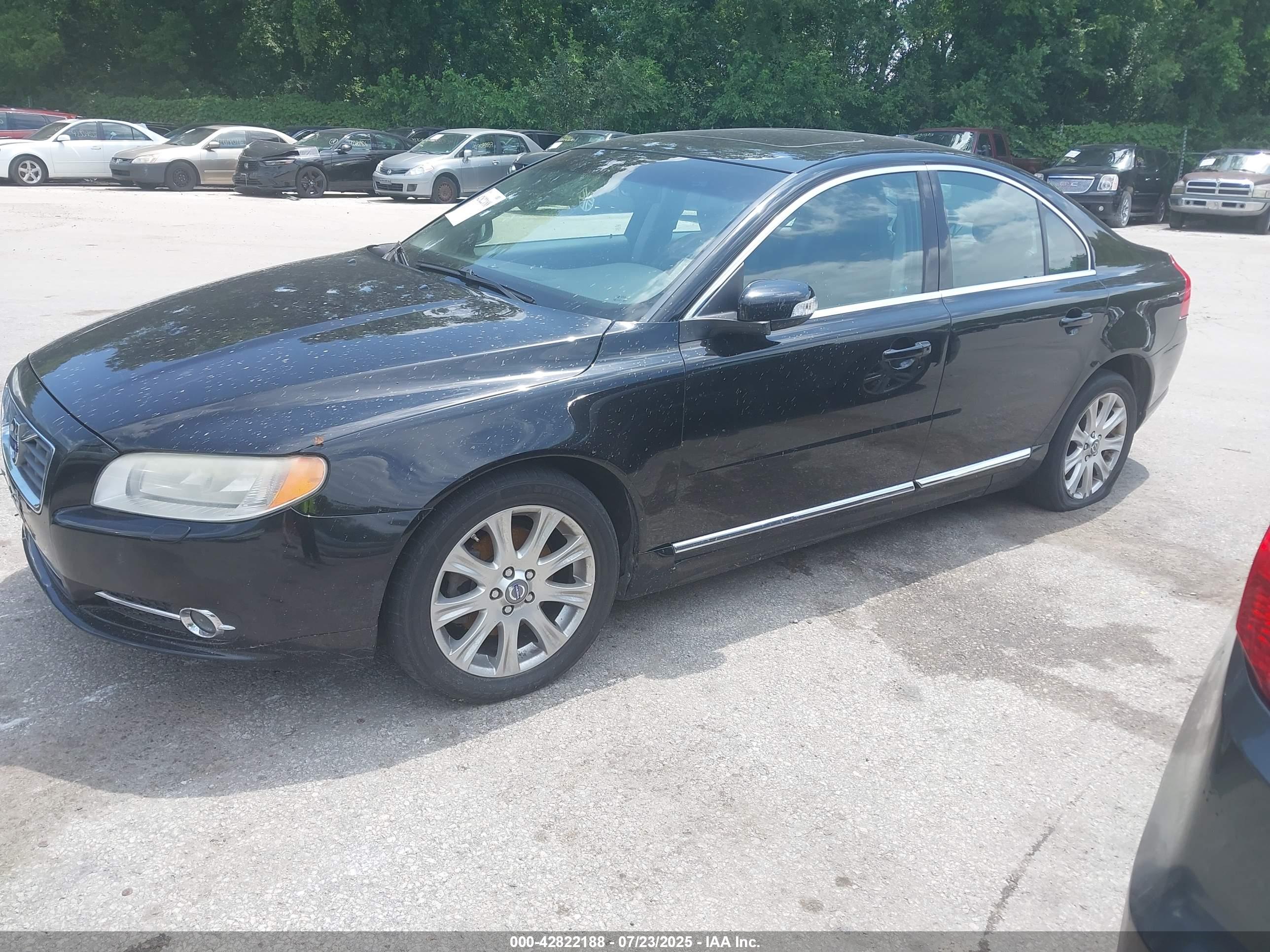 VOLVO S80 image 2