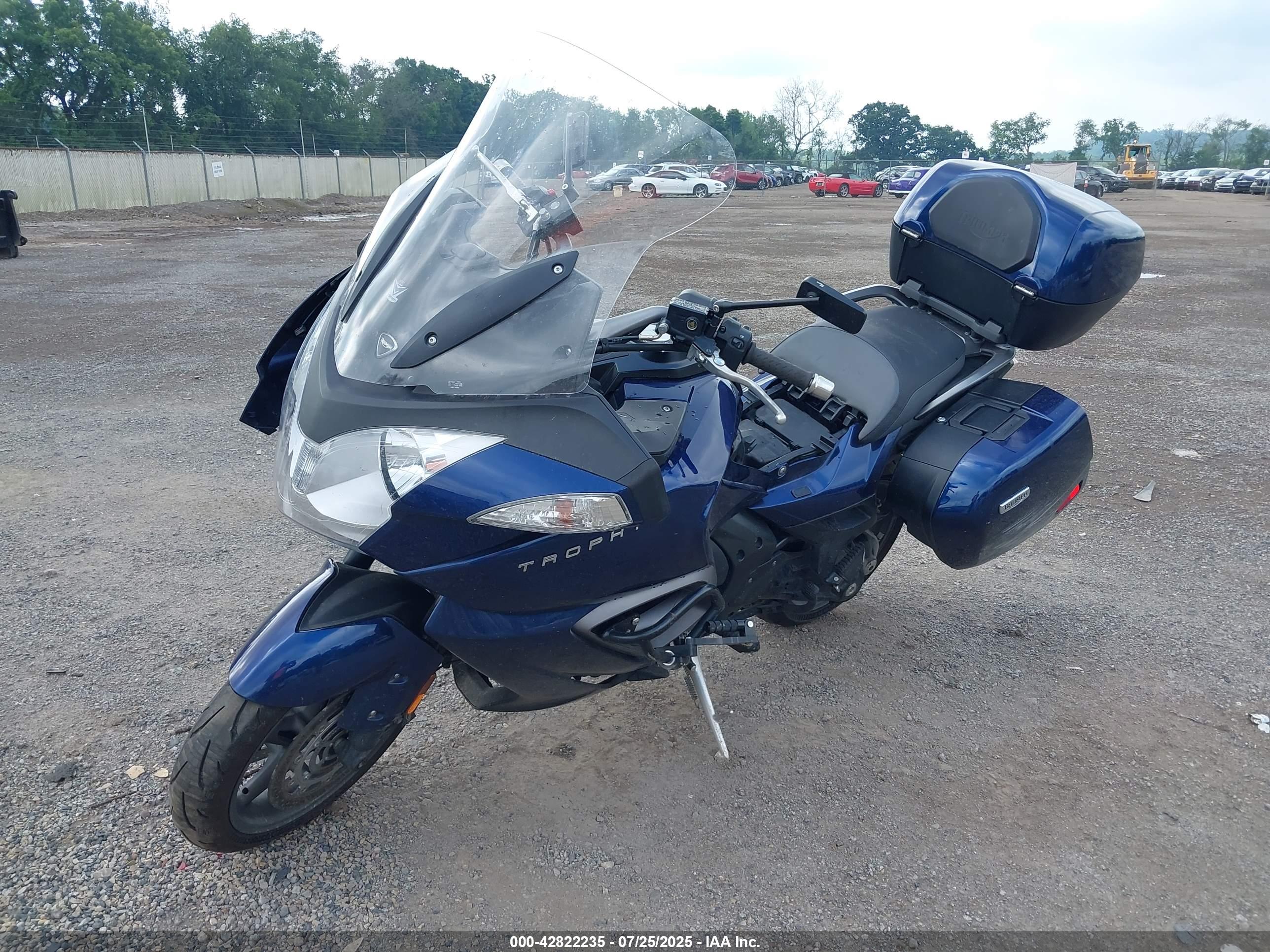 TRIUMPH MOTORCYCLE image 2