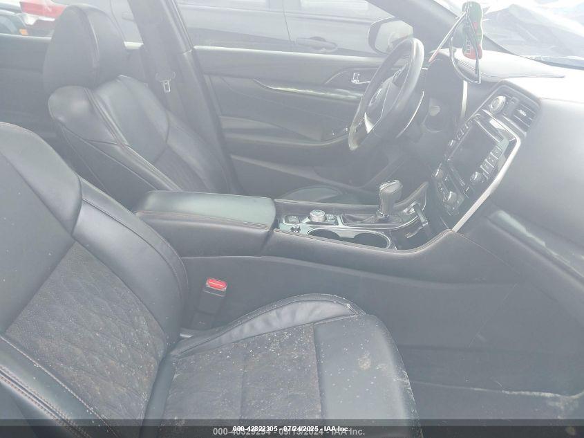 NISSAN MAXIMA image 5