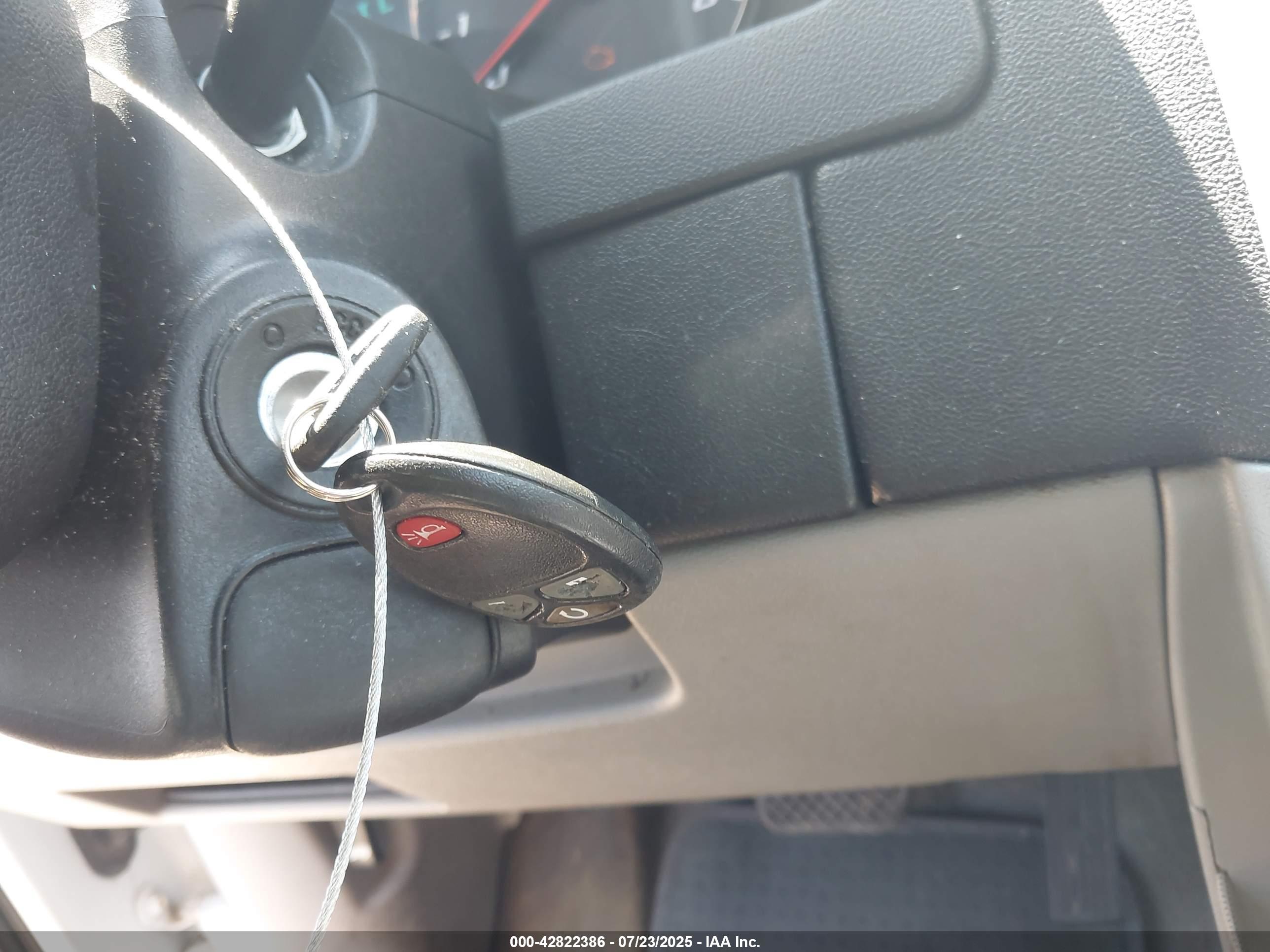 CHEVROLET EQUINOX image 11