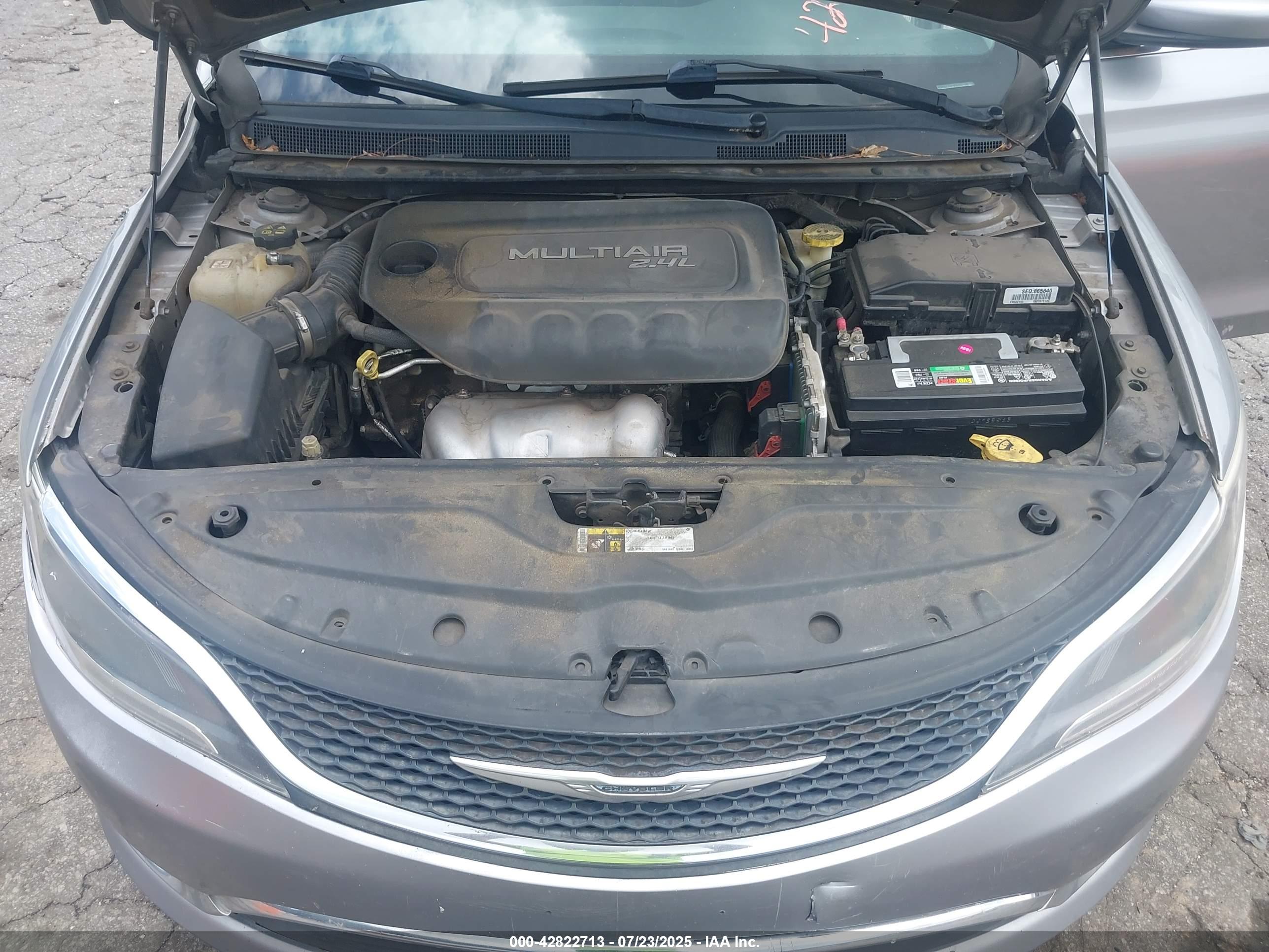 CHRYSLER 200 image 10